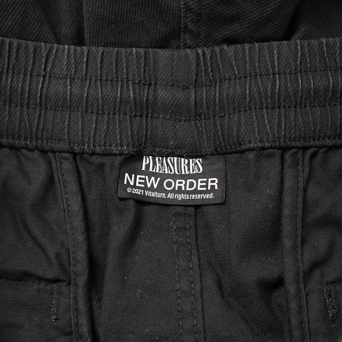 PLEASURES(プレジャー) Power，Corruption ＆ Lies new order 権力の