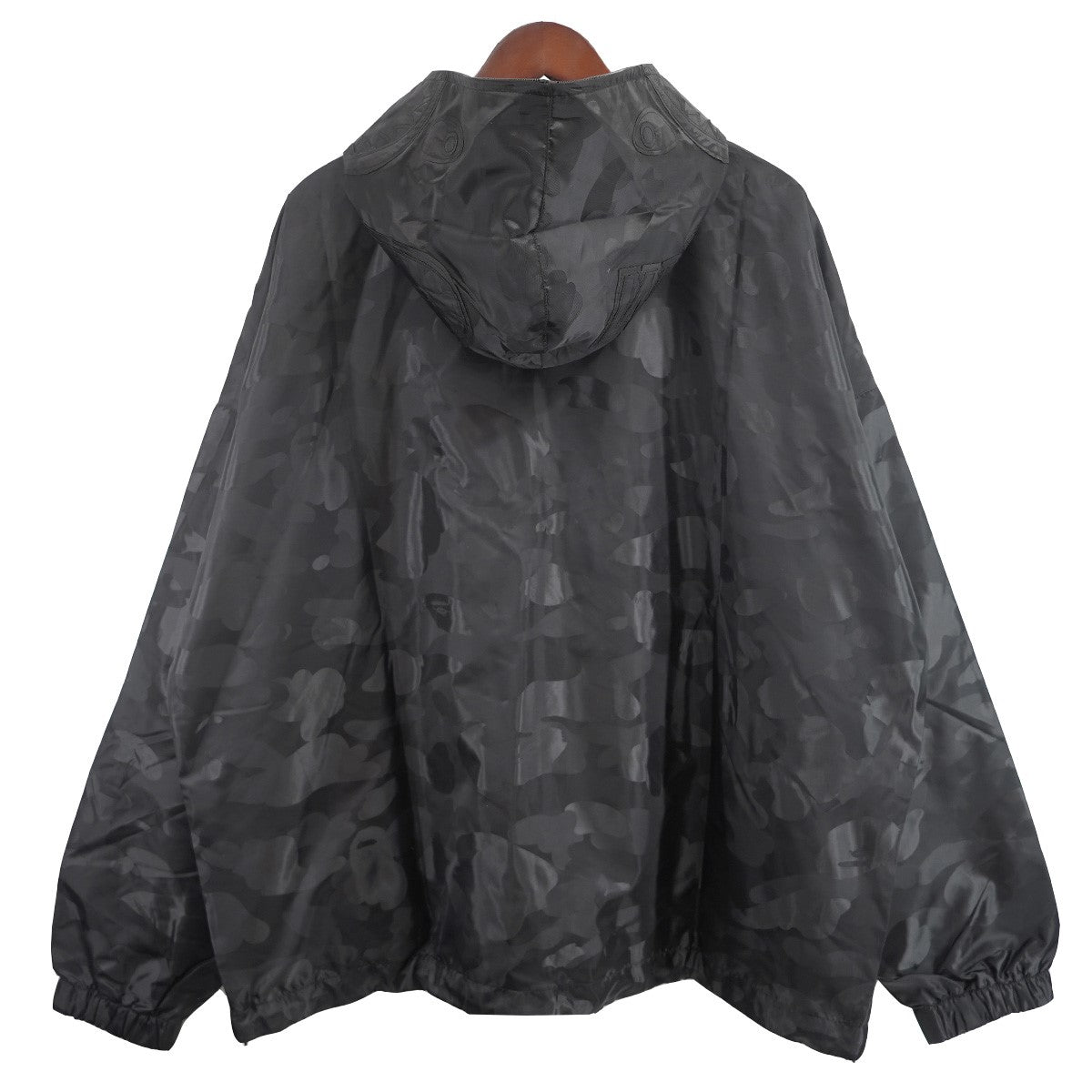 A BATHING APE 迷彩フード付きジャケット A BATHING APE 迷彩フードジャケット