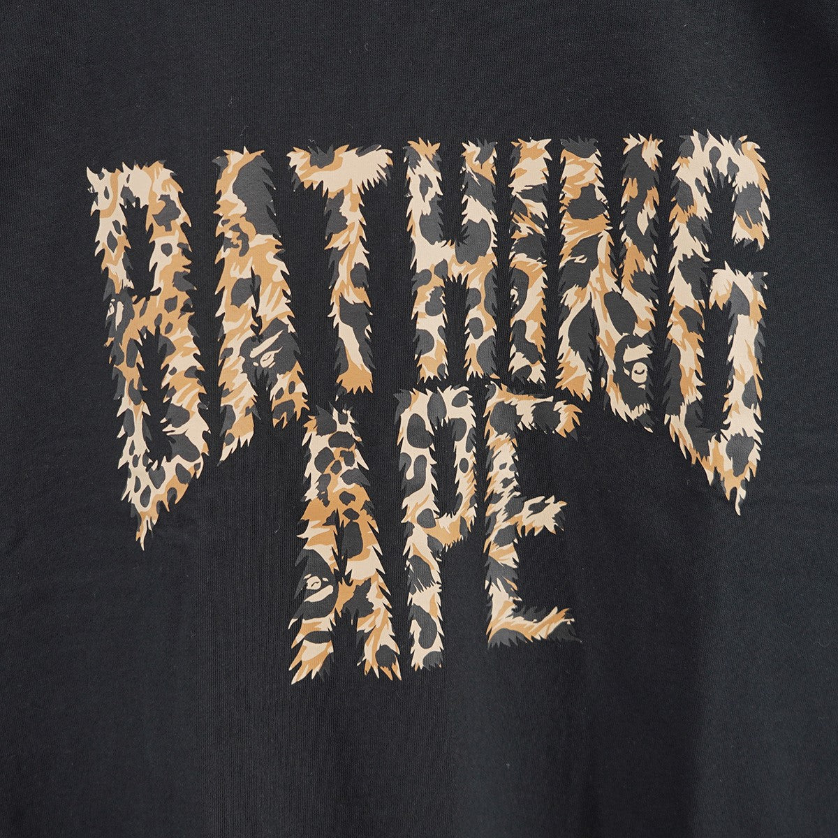 A BATHING APE 25SS WILD LEOPARD PATTERN NYC LOGO TEEワイルド レオパード ロゴ BAPE Tシャツ 古着・中古-2枚目のアイテム画像