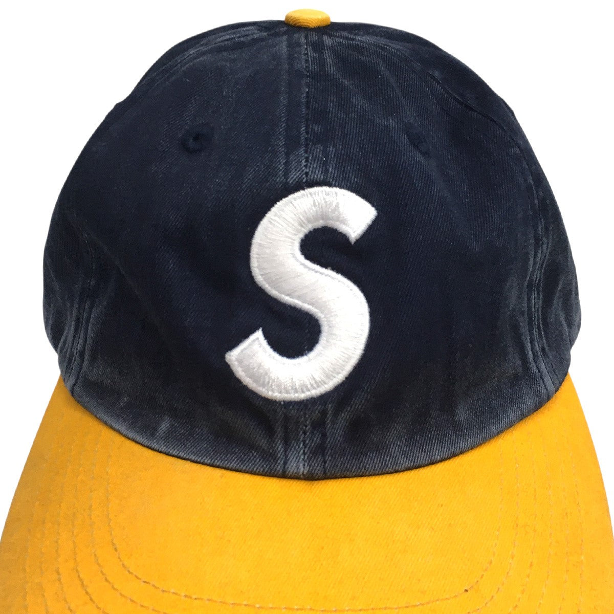 シュプリーム 25fw 25aw 美品 ロゴ刺繍 ダメージ加工 キャップ 黒 シュプリーム 25fw 25aw 美品 ロゴ刺繍 ダメージ加工 キャップ