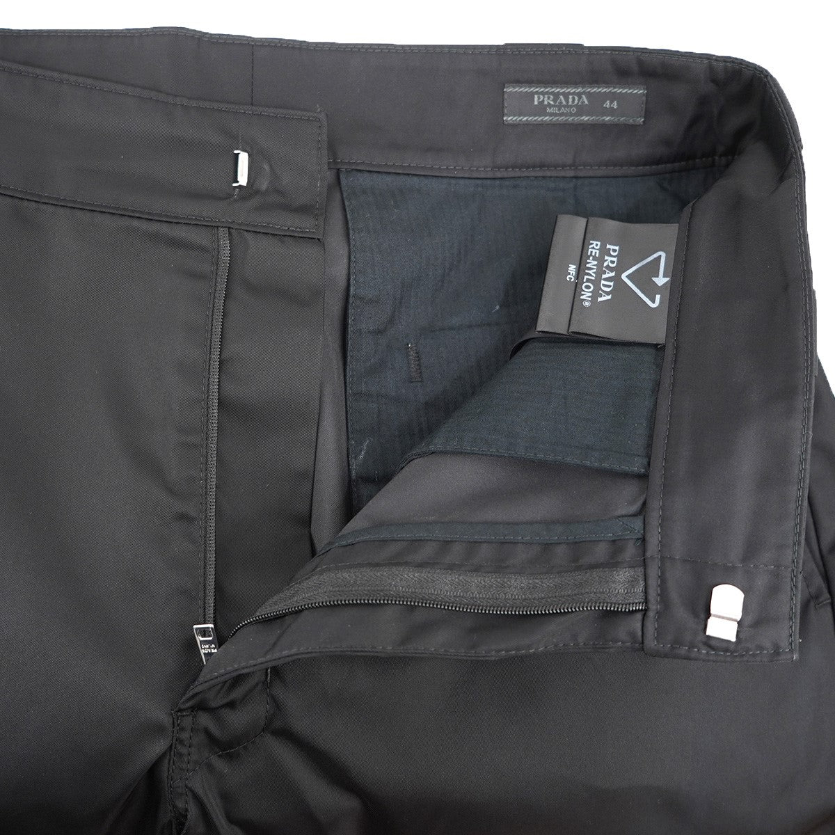 PRADA 23SS Re-Nylon バミューダショーツ トライアングルロゴプレート リナイロン ショーツ ハーフパンツ 古着・中古-4枚目のアイテム画像