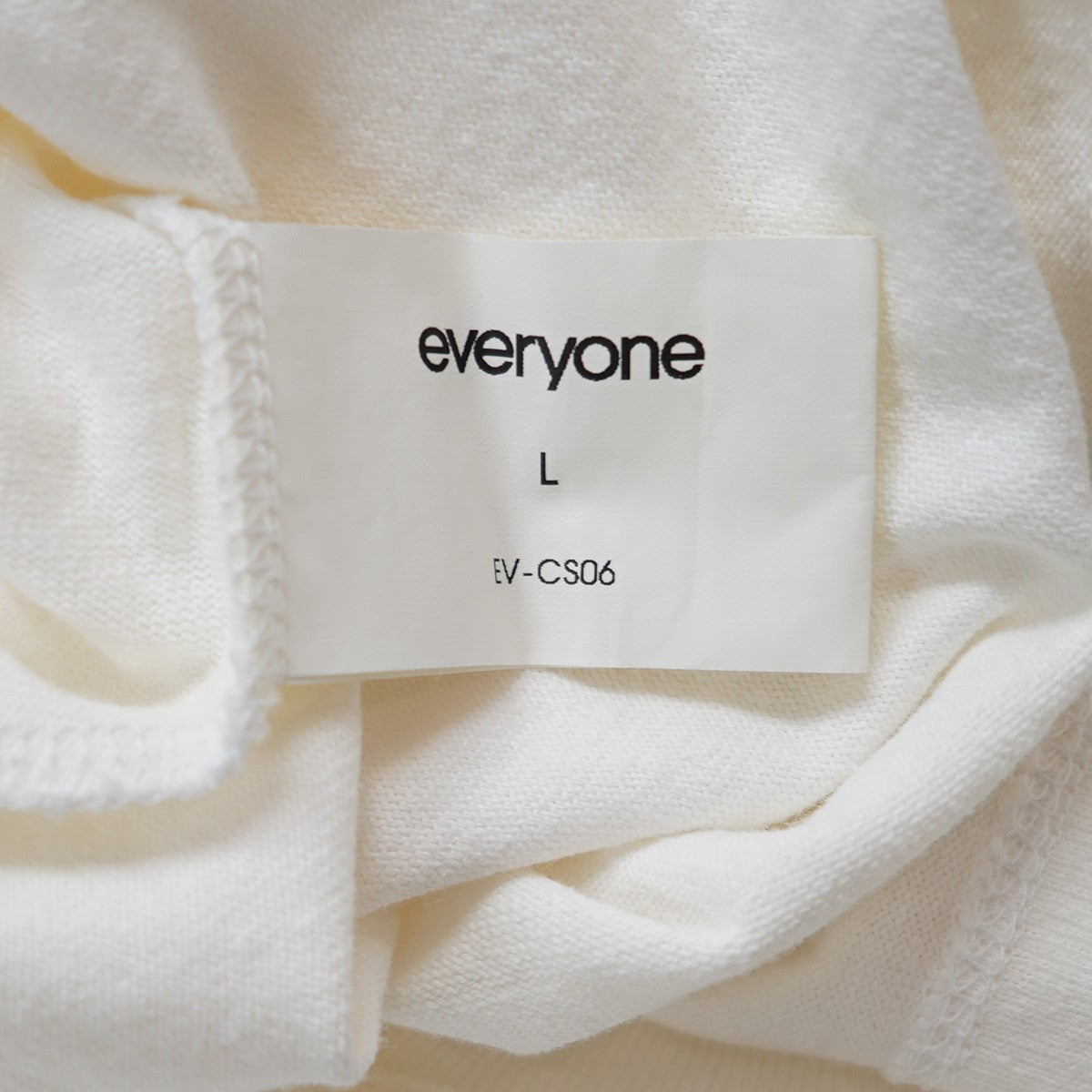 everyone(エブリワン) 23SS j．30000(ジェイ．30000) logo teeロゴ