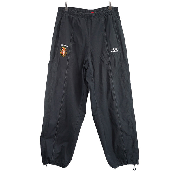 シュプリームアンブロコラボトラックパンツブラック ☆Supreme☆洗練された芸術☆アンブロとのコラボパンツ☆ (Supreme