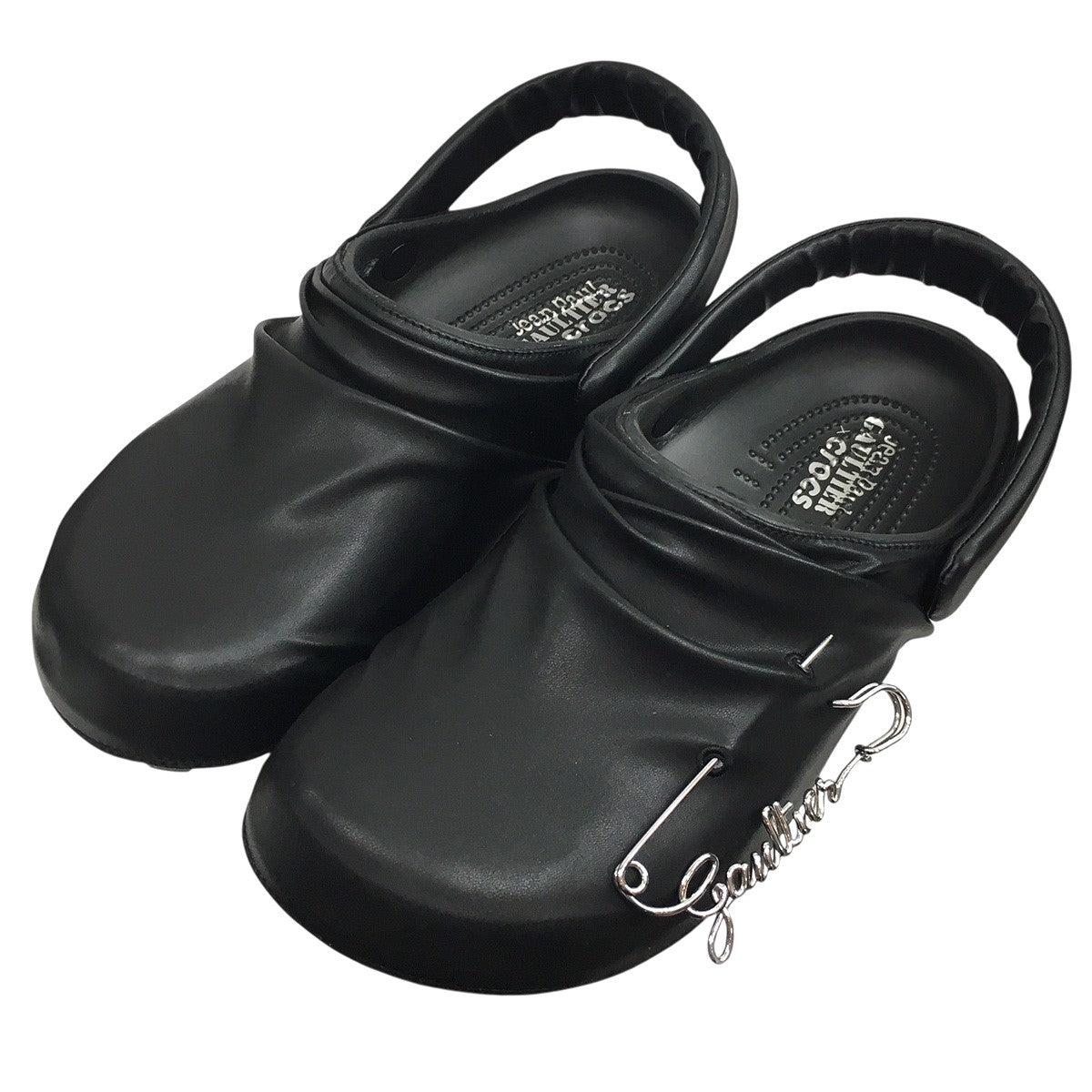 Jean Paul GAULTIER×crocs 25AW JPG x Crocs Draped Classic Clogロゴ