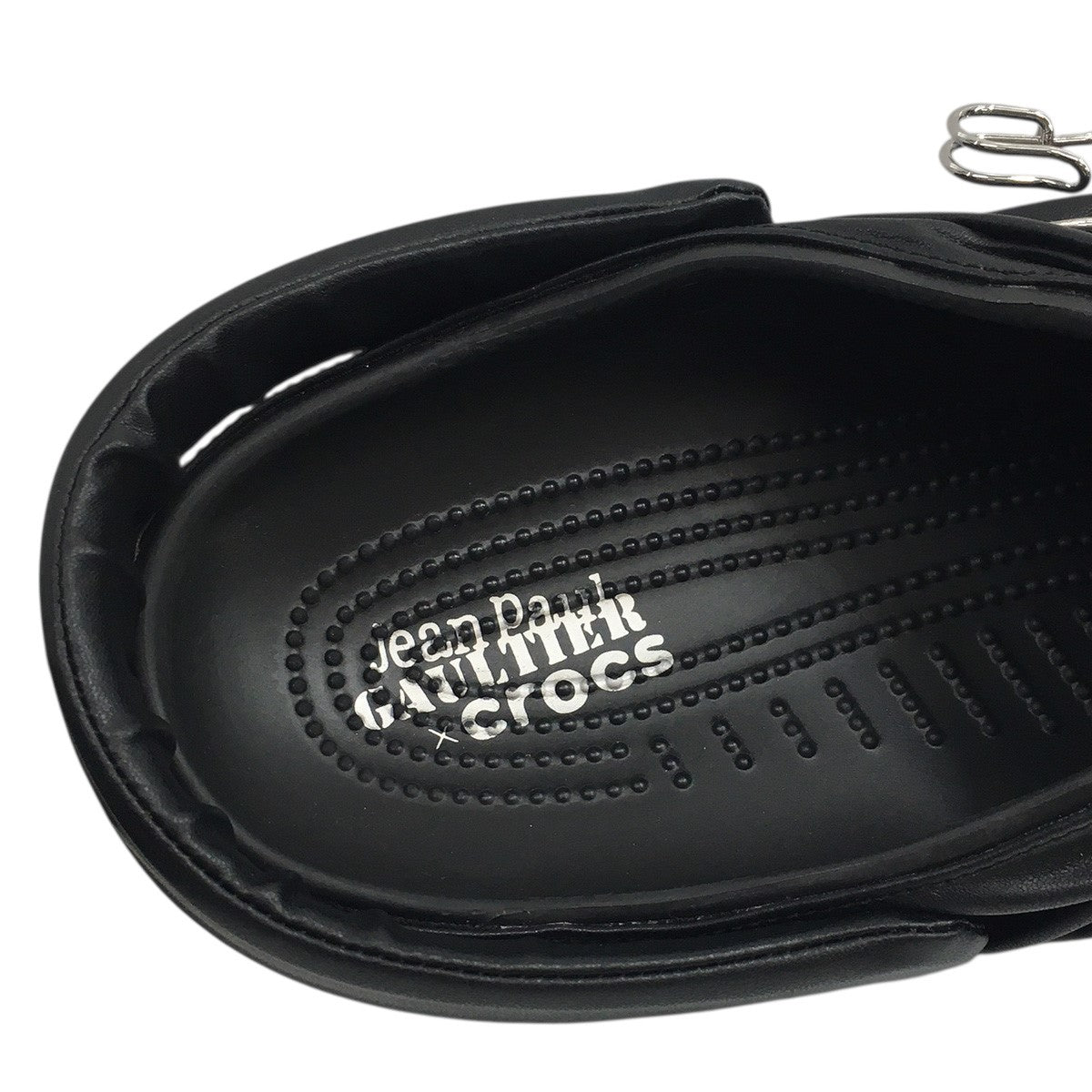 25AW JPG x Crocs Draped Classic Clogロゴ ピン フェイクレザー クラシック クロッグ サンダル シューズ