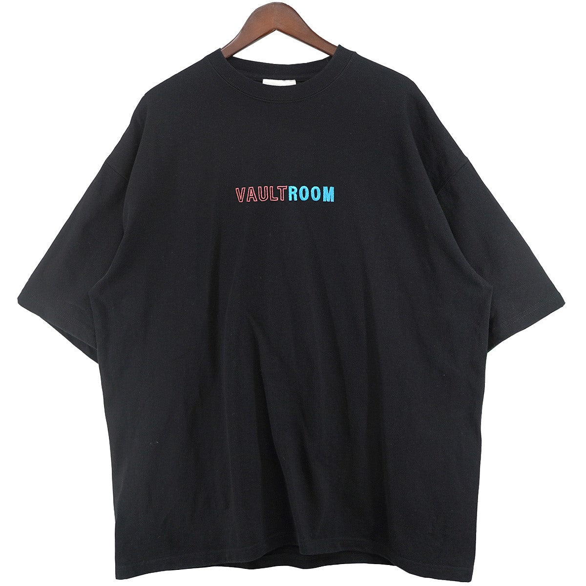 VAULTROOM 24SS VR × KARUBINACHO TEE かるびなちょ VTuber 赤見かるびイラストレーター なちょ猫（甘城なつき）コラボ ロゴ Tシャツ 古着・中古-2枚目のアイテム画像