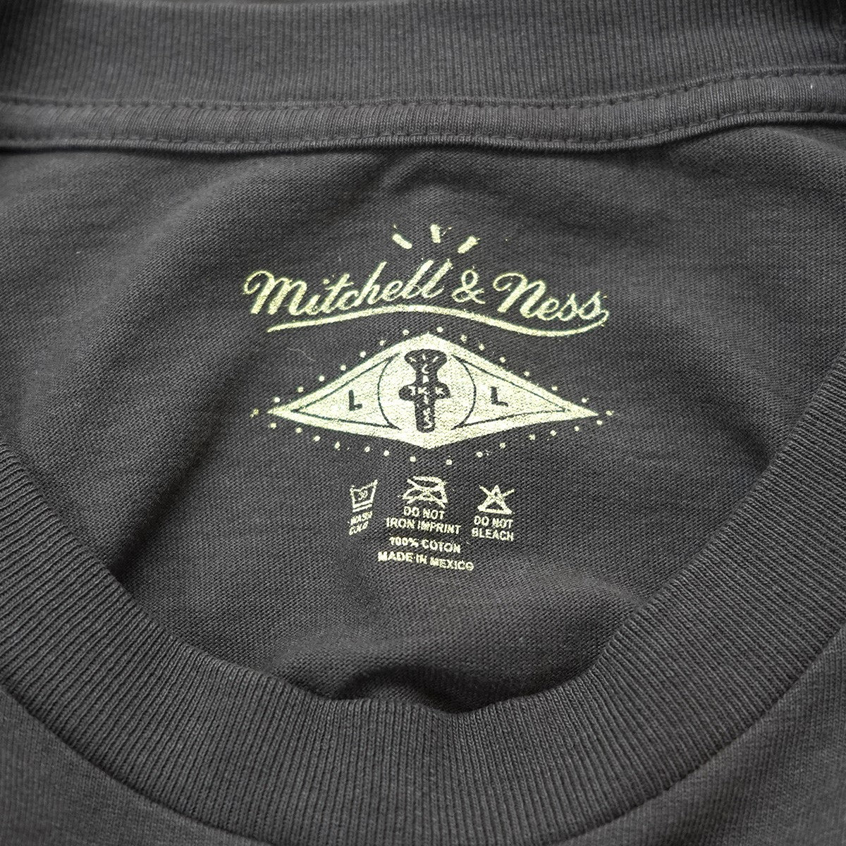 Cactus Jack×Travis Scott×Mitchell ＆ Ness 24SS Travis Scott x Mitchell ＆ Ness Michigan State Spartans Seal T-Shirtミシガンステート スパルタンズ シール ロゴ Tシャツ 古着・中古-6枚目のアイテム画像