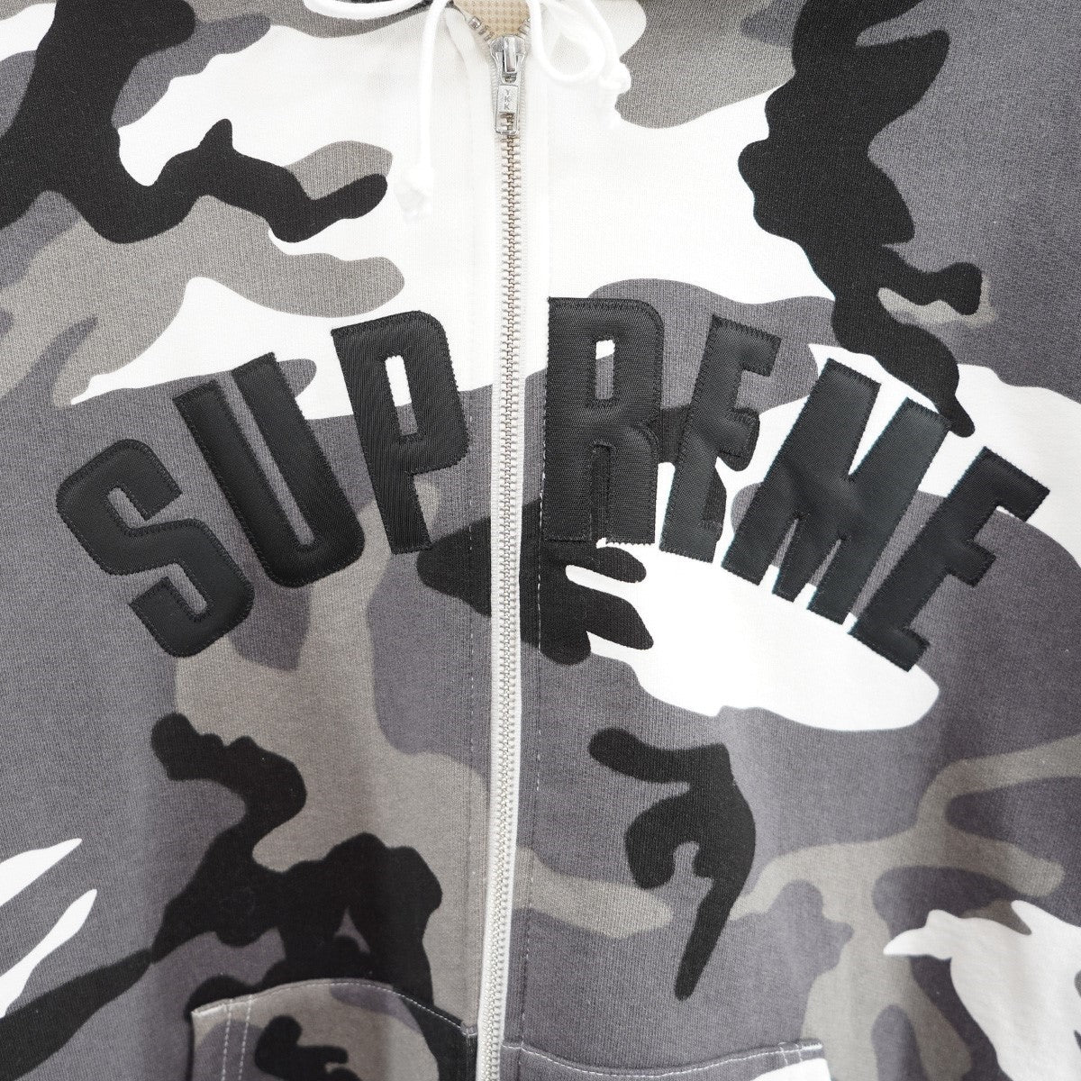 Supreme(シュプリーム) 25AW Arc Thermal Lined Zip Up Hooded