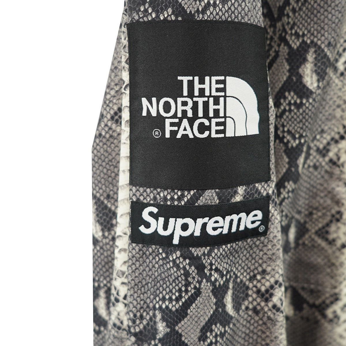 THE NORTH FACE × Supreme ヘビ柄 コーチジャケット SUPREAM×THE NORTH FACE/シュプリーム×ノースフェイス】より スネーク