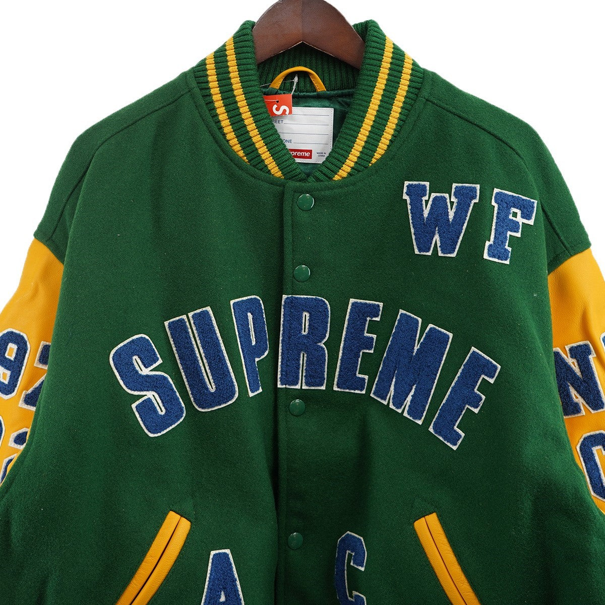 Supreme 25SS PraisesVarsity Jacketプレイズ バーシティ スタジアム ジャケット ロゴ スタジャン 古着・中古-3枚目のアイテム画像