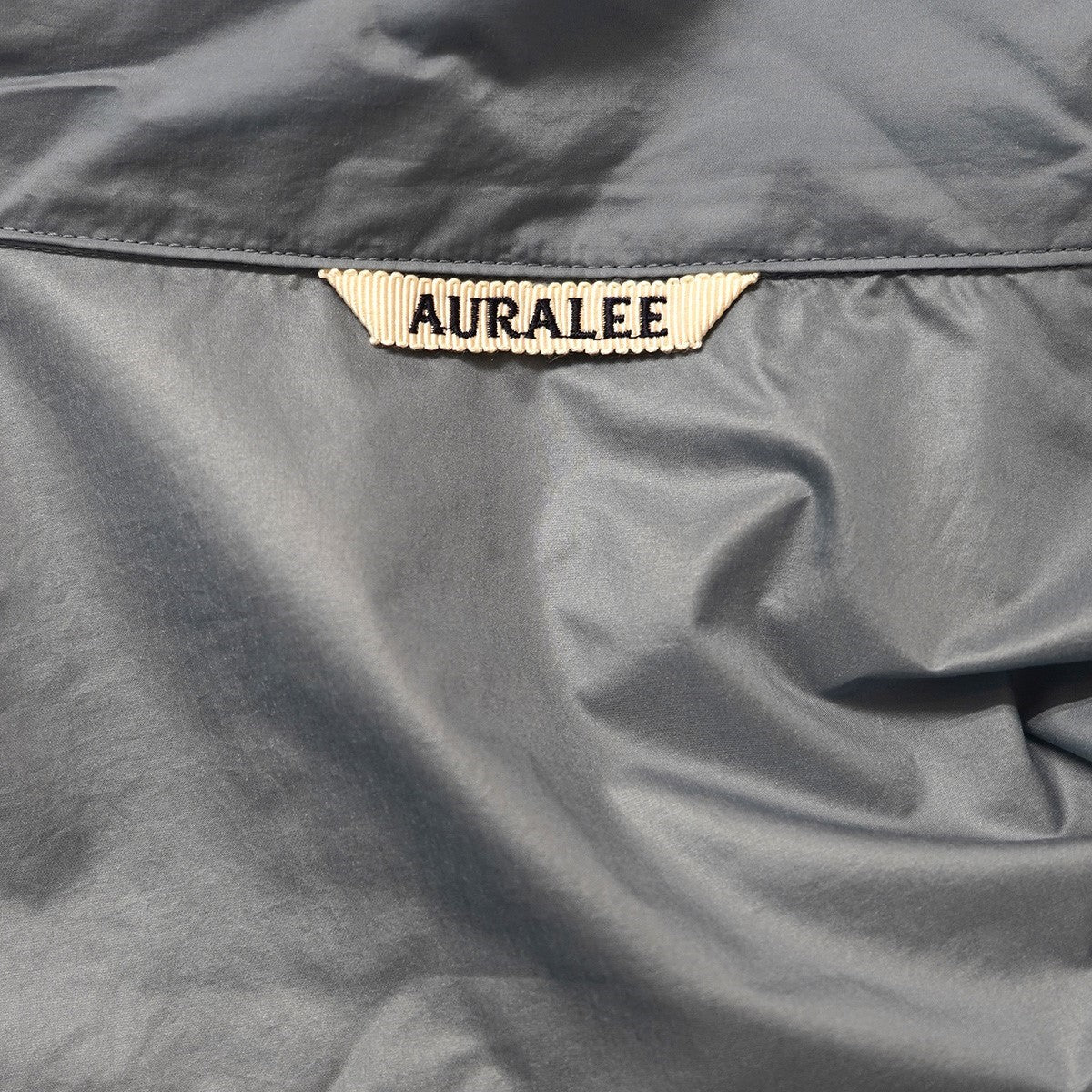AURALEE(オーラリー) 24SS LIGHT NYLON HALF ZIP P／Oライト ナイロン