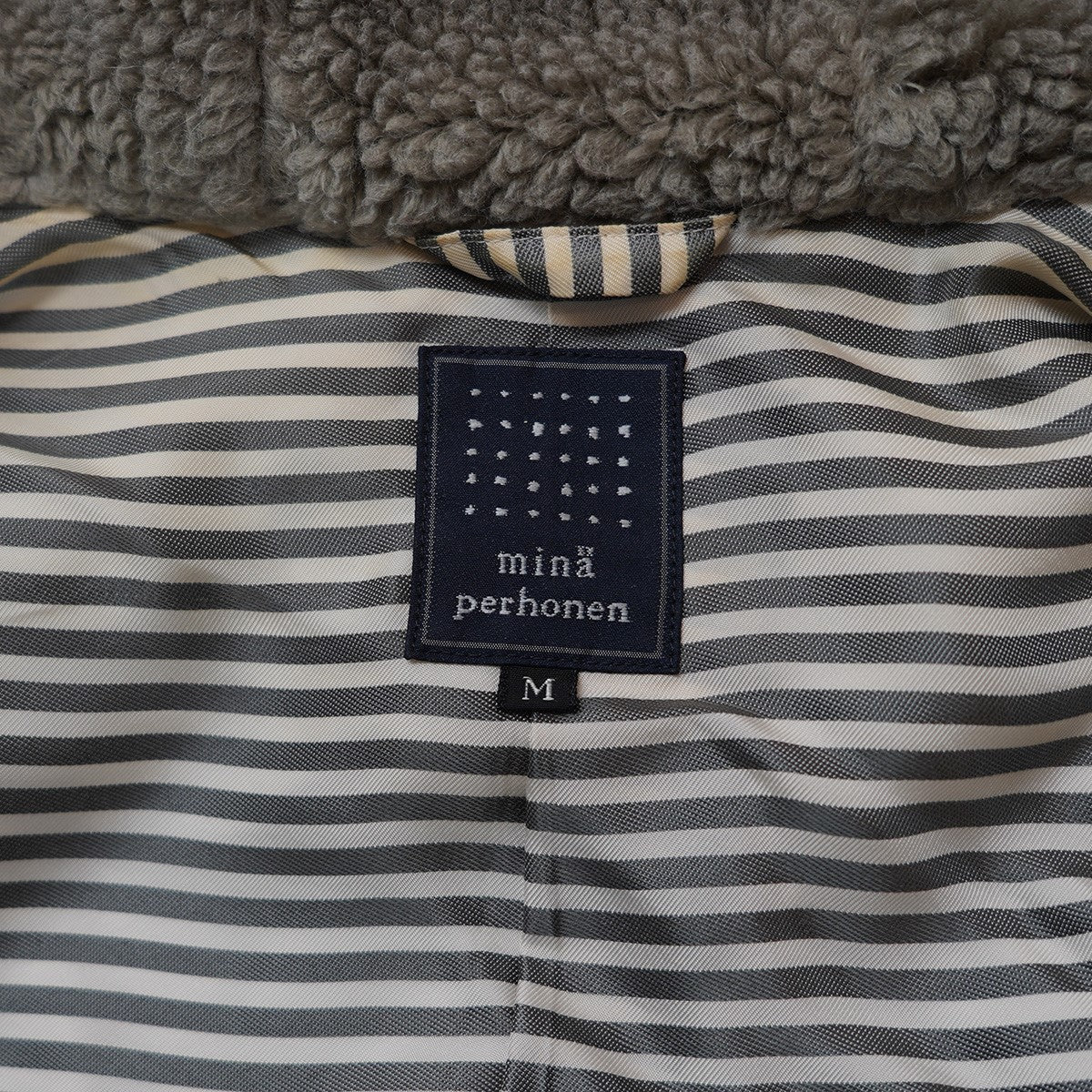 ミナぺルホネン ダウンベスト　タンバリン刺繍　Mサイズ　タグ付き ミナぺルホネン ダウンベスト タンバリン刺繍 Mサイズ タグ付き