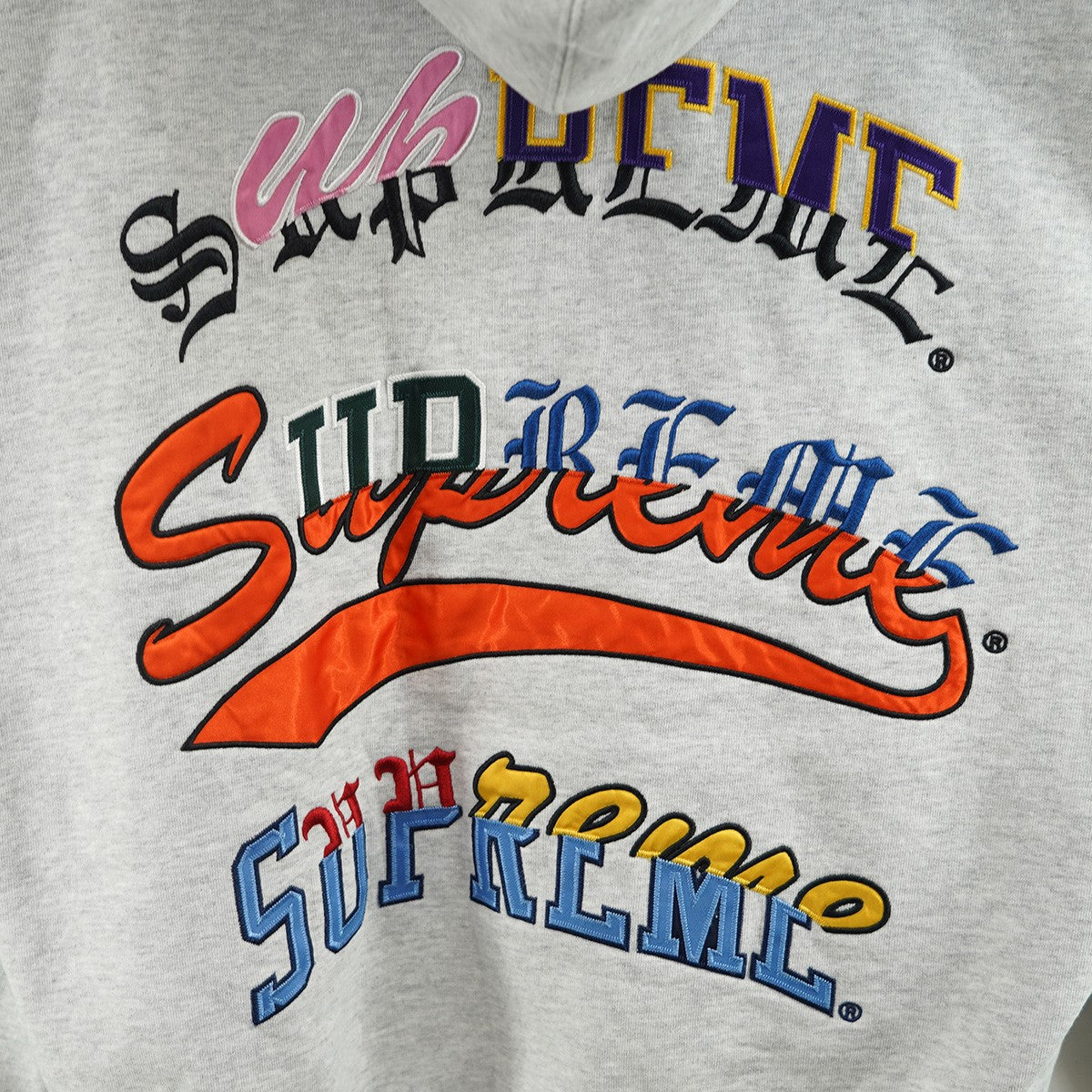 Supreme 25AW Multi Logos Hooded Sweatshirtマルチ バック ロゴ 刺繍 パーカー フーデッドスウェットシャツ 古着・中古-2枚目のアイテム画像