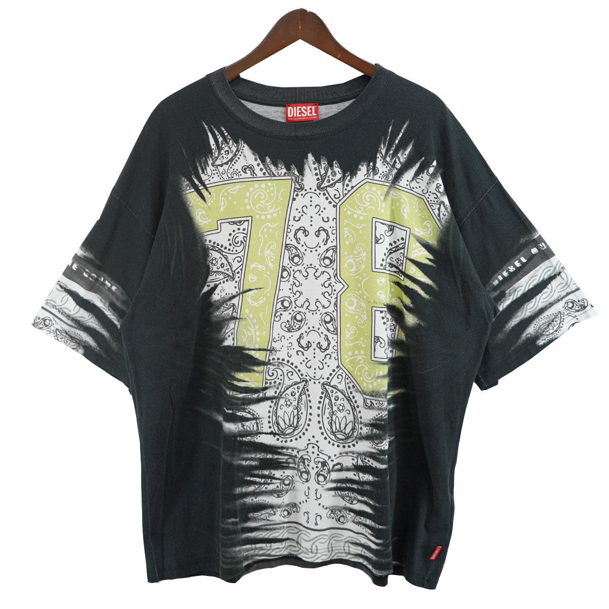 DIESEL by Glenn Martens 25SS T-Boxt-78-R1 T-Shirt With 78 Bandana Printバンダナ ナンバリング 加工 オーバーサイズ Tシャツ 古着・中古-1枚目のアイテム画像
