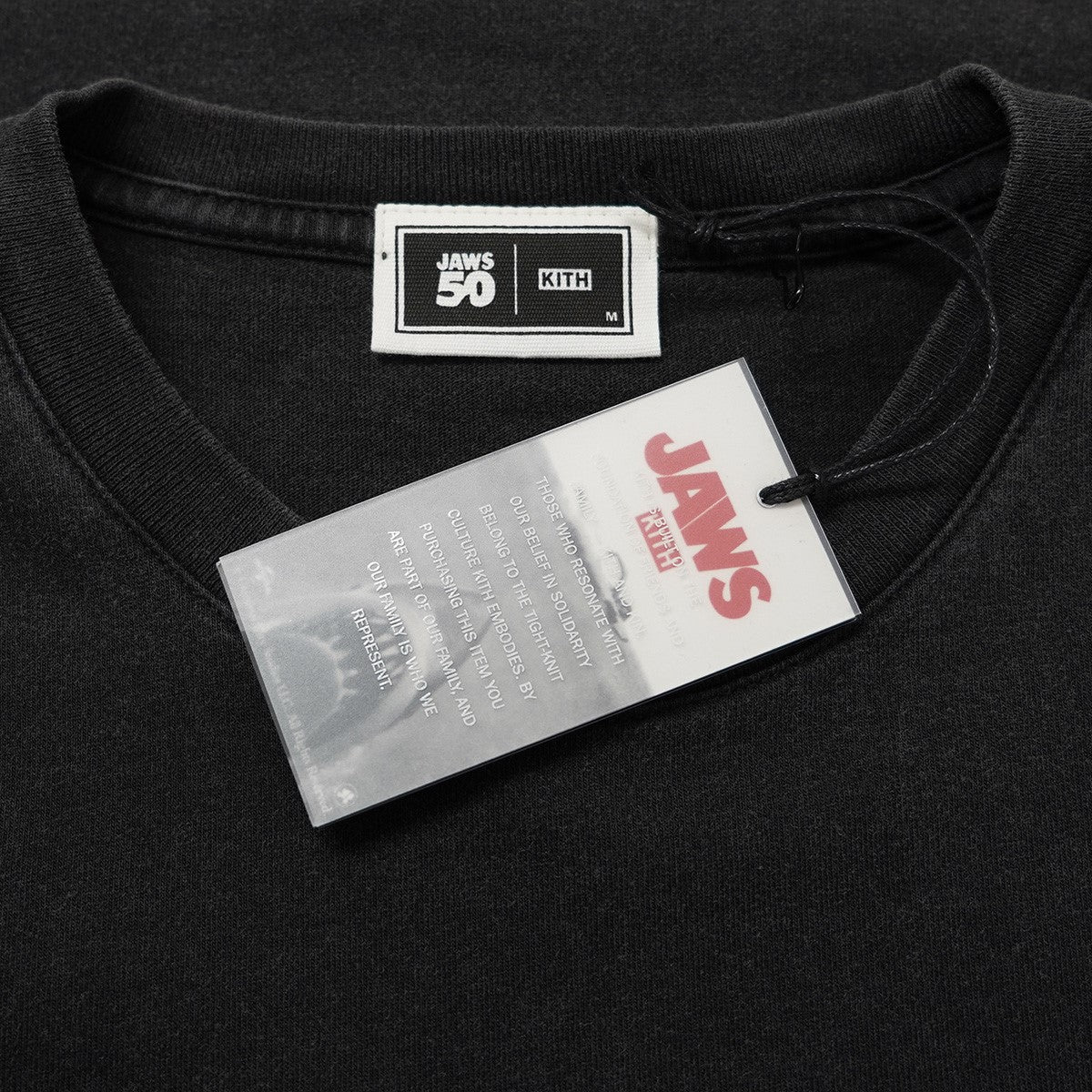 KITH 25AW JAWS Japanese Poster Vintage Tee ジョーズ公開50周年記念ヴィンテージ加工 ジャパン ポスター 映画 ムービー Tシャツ 古着・中古-4枚目のアイテム画像