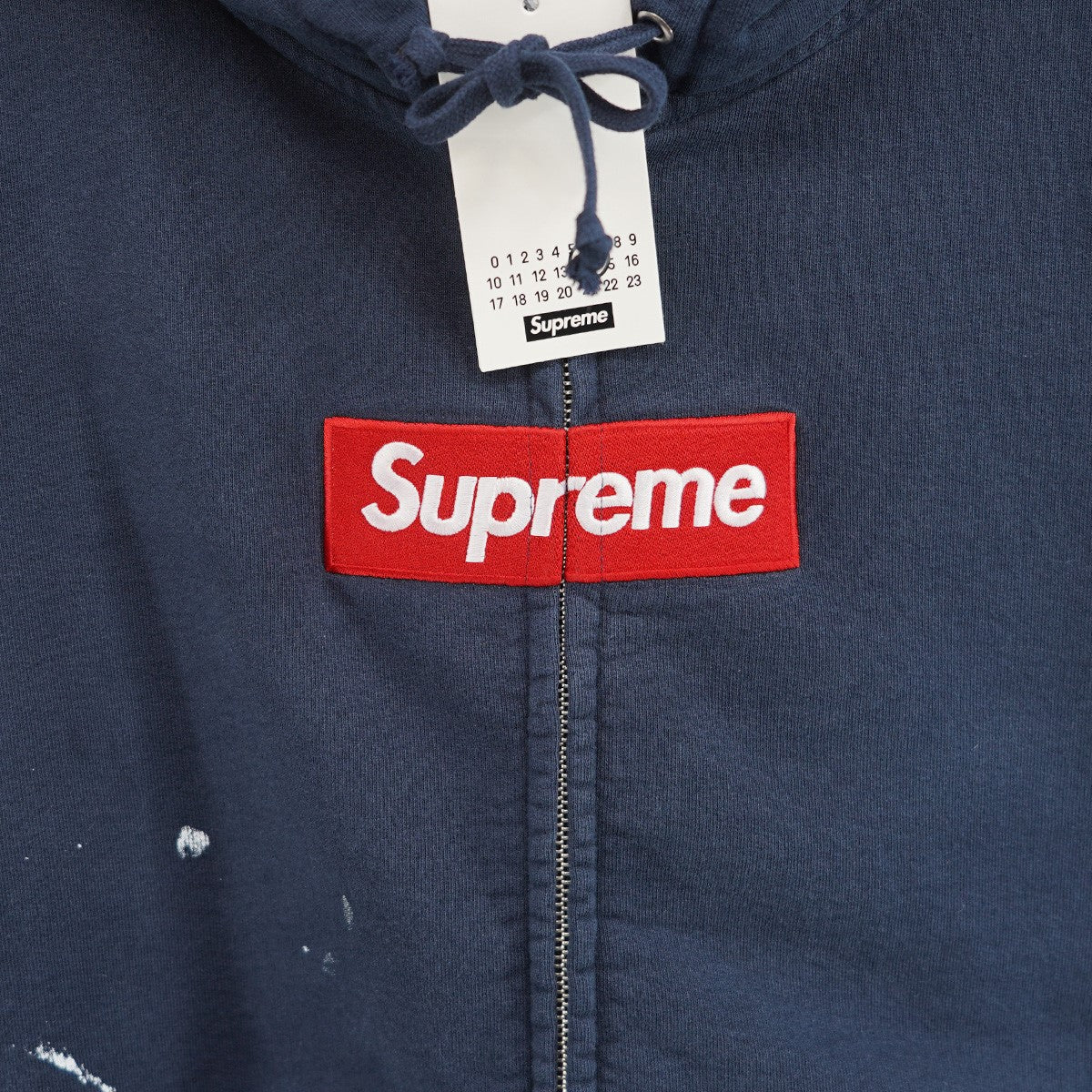 Supreme×MM6 Maison Margiela 26SS MM6 Maison Margiela Box Logo Zip Up Hooded Sweatshirtペイント加工 ボックスロゴ ジップアップ フーデットスウェットシャツ パーカー 古着・中古-2枚目のアイテム画像