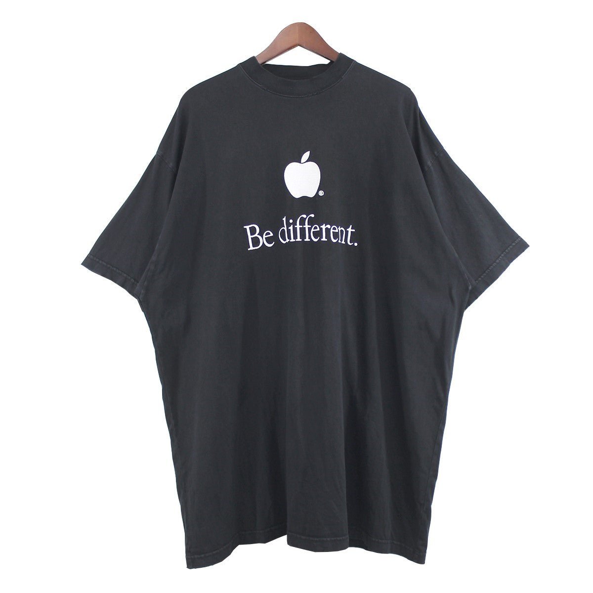 BALENCIAGA 22AW デムナ期 Be different Apple 刺繍アップル ロゴ オーバーサイズ Vintage ヴィンテージ ダメージ 加工 Tシャツ 古着・中古-1枚目のアイテム画像