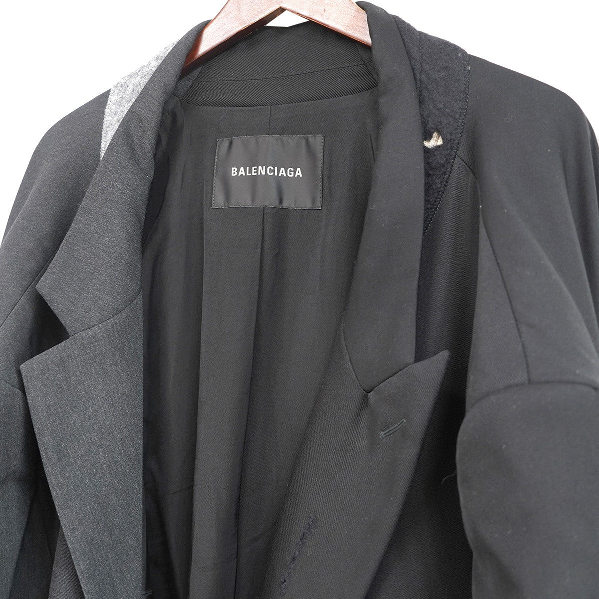 BALENCIAGA 24SS デムナ期 Distressed Double Sleeve Tailored Jacket オーバーサイズデストロイ ダメージ加工 ダブルスリーブ ドッキング 再構築テーラードジャケット 古着・中古-3枚目のアイテム画像