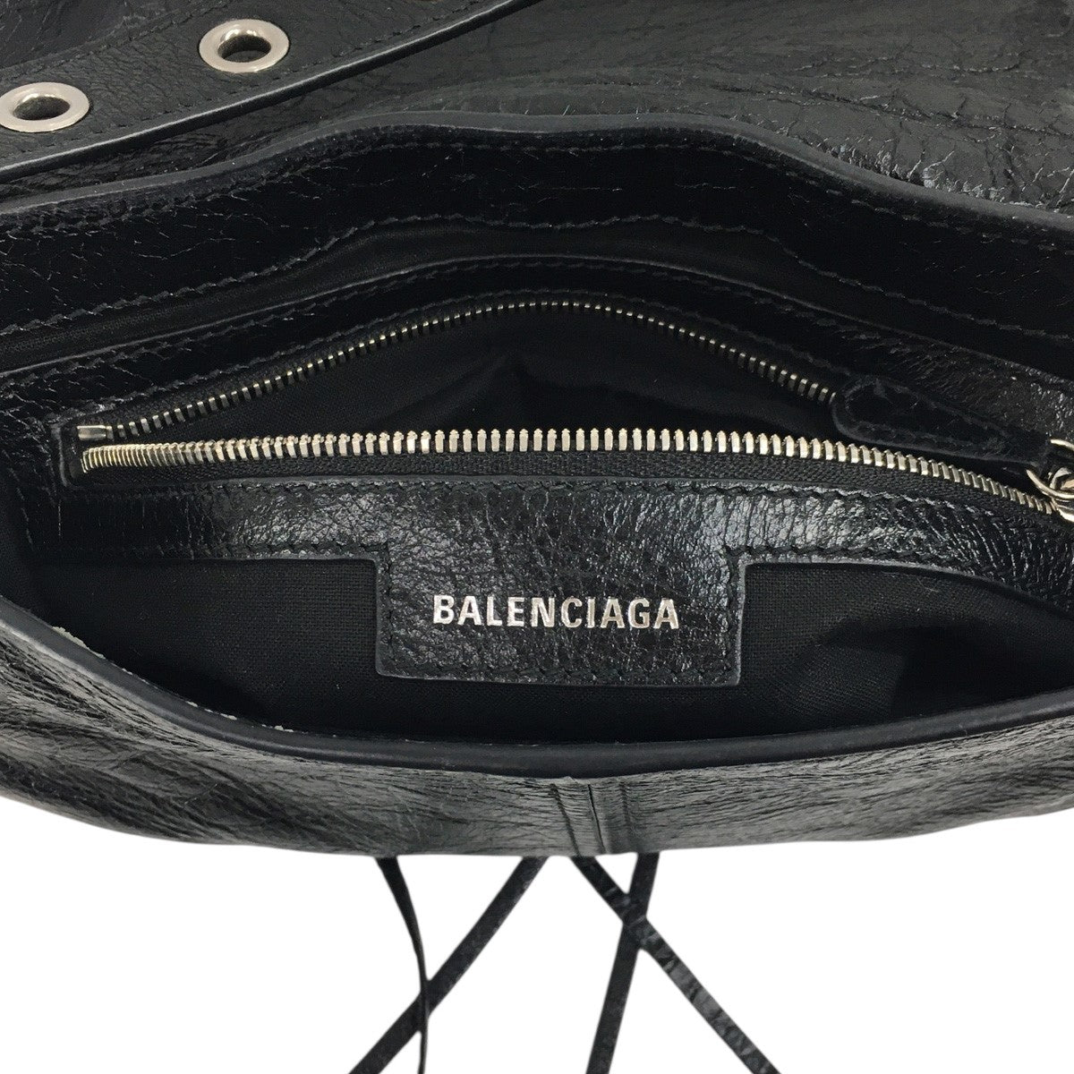 BALENCIAGA Le Cagole XS Flap Bag DIY Metalメタル ロゴ ル カゴール XS フラップバッグ レザー ショルダー スタッズ 鞄 古着・中古-7枚目のアイテム画像