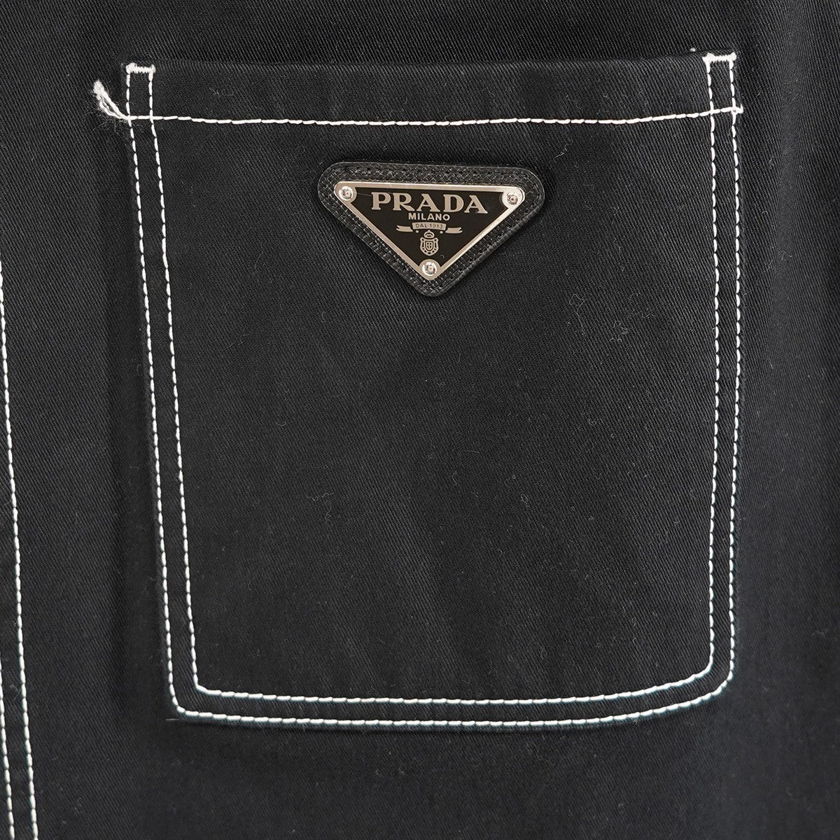 PRADA 23AW Stretch cotton shirtトライアングルプレート ロゴ コットン ギャバジン オーバーシャツ 古着・中古-2枚目のアイテム画像