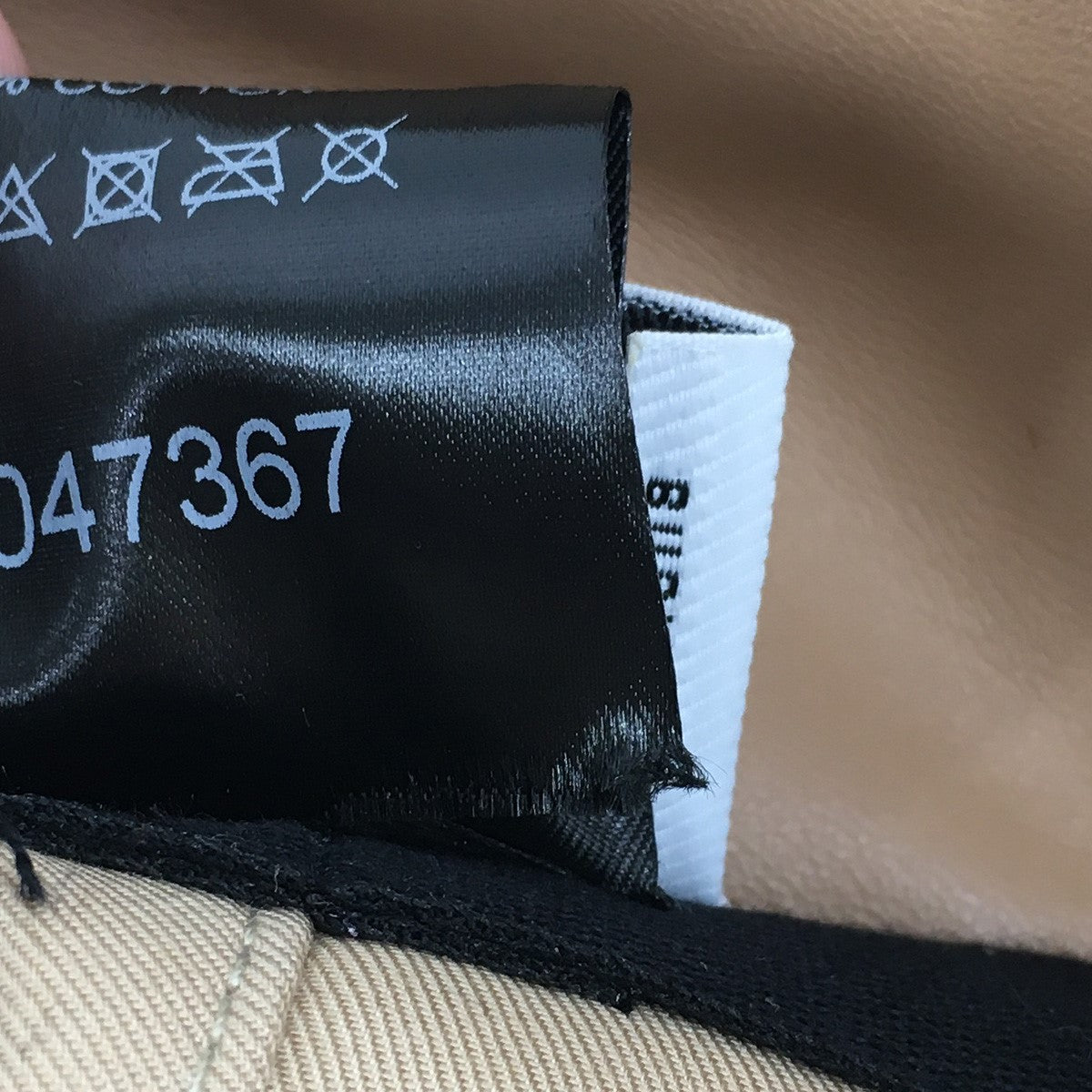 BURBERRY 24AW ダニエル・リー期 Lambskin Trapper Hat In Cool Beigeラムスキン トラッパーハット 古着・中古-7枚目のアイテム画像