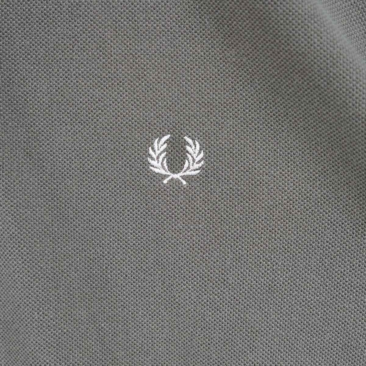 FRED PERRY VINTAGE CLASH PIQUE SHIRTヴィンテージ ダメージ加工 ローレルリース 刺繍 ティップライン ポロシャツ 古着・中古-4枚目のアイテム画像