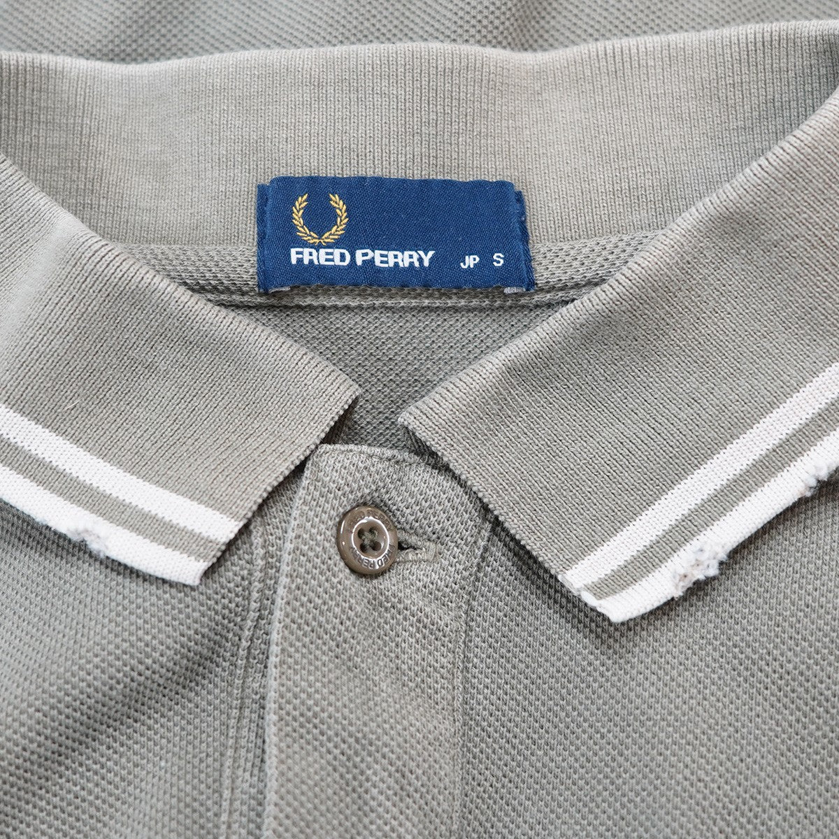 FRED PERRY VINTAGE CLASH PIQUE SHIRTヴィンテージ ダメージ加工 ローレルリース 刺繍 ティップライン ポロシャツ 古着・中古-5枚目のアイテム画像