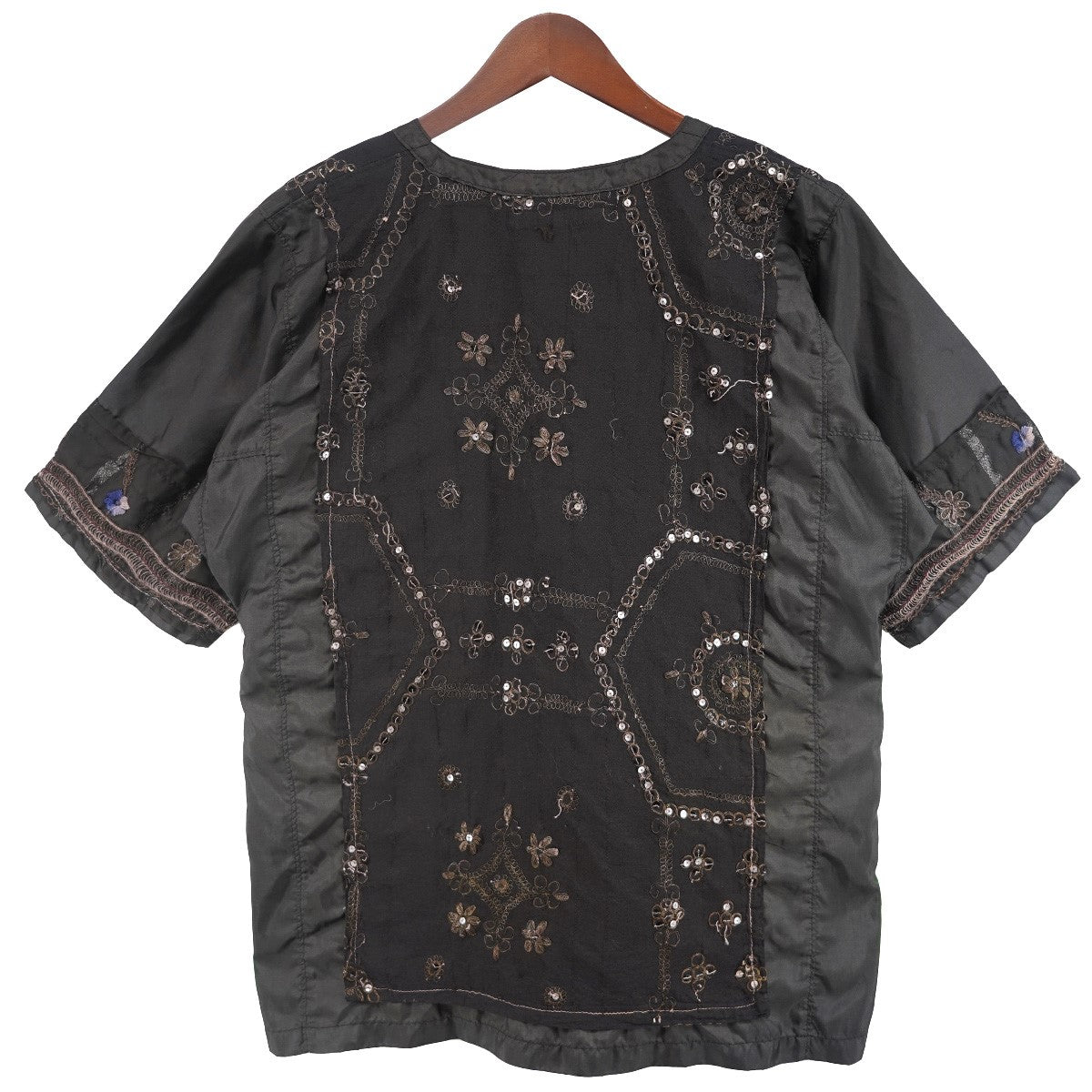 JUNYA WATANABE COMME des GARCONS 05AW Archive Old フォークロア期スパンコール装飾 ヘンリーネック ポリプルオーバー刺繍シャツ 古着・中古-2枚目のアイテム画像