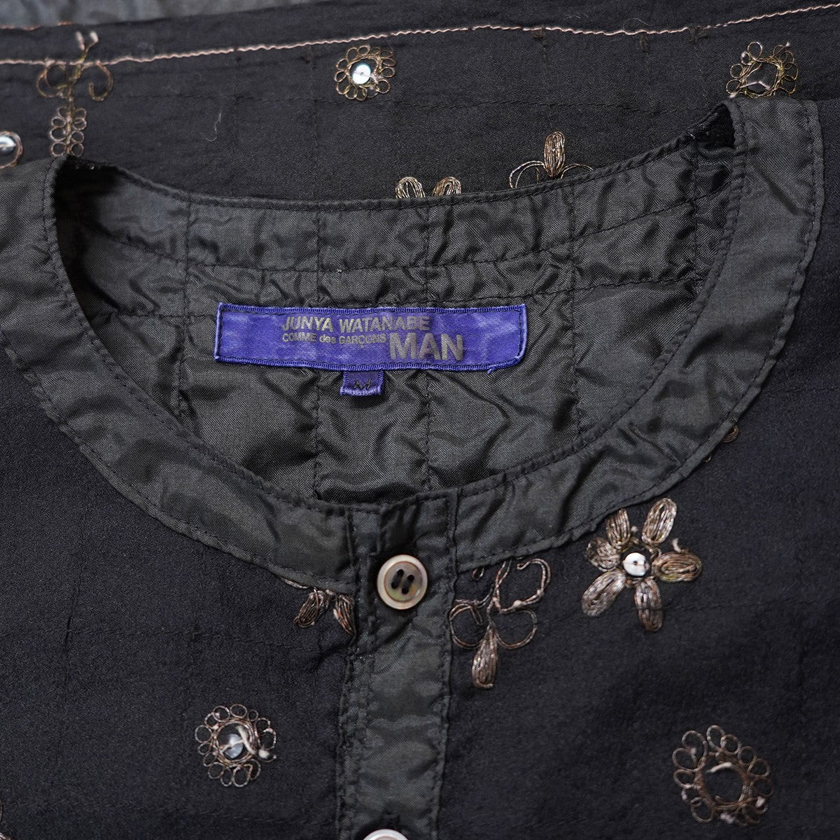 JUNYA WATANABE COMME des GARCONS 05AW Archive Old フォークロア期スパンコール装飾 ヘンリーネック ポリプルオーバー刺繍シャツ 古着・中古-7枚目のアイテム画像