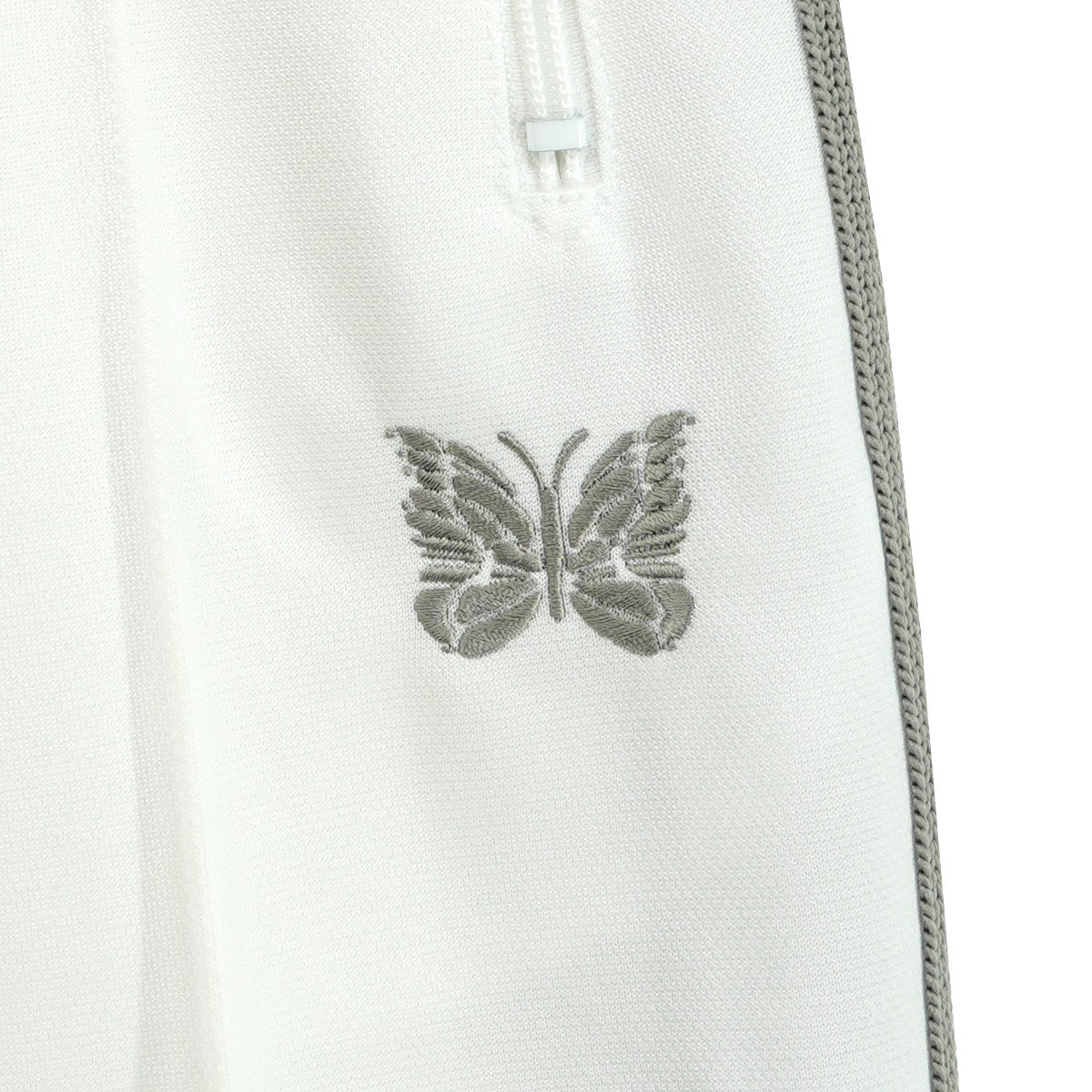 Needles×STUDIOUS 24SS Track Pant - Poly Smooth ポリスムース STUDIOUS別注モデルコンシール ファスナー ポケット パピヨン ロゴ刺繍 ナロー トラック ライン イージー パンツ 古着・中古-3枚目のアイテム画像