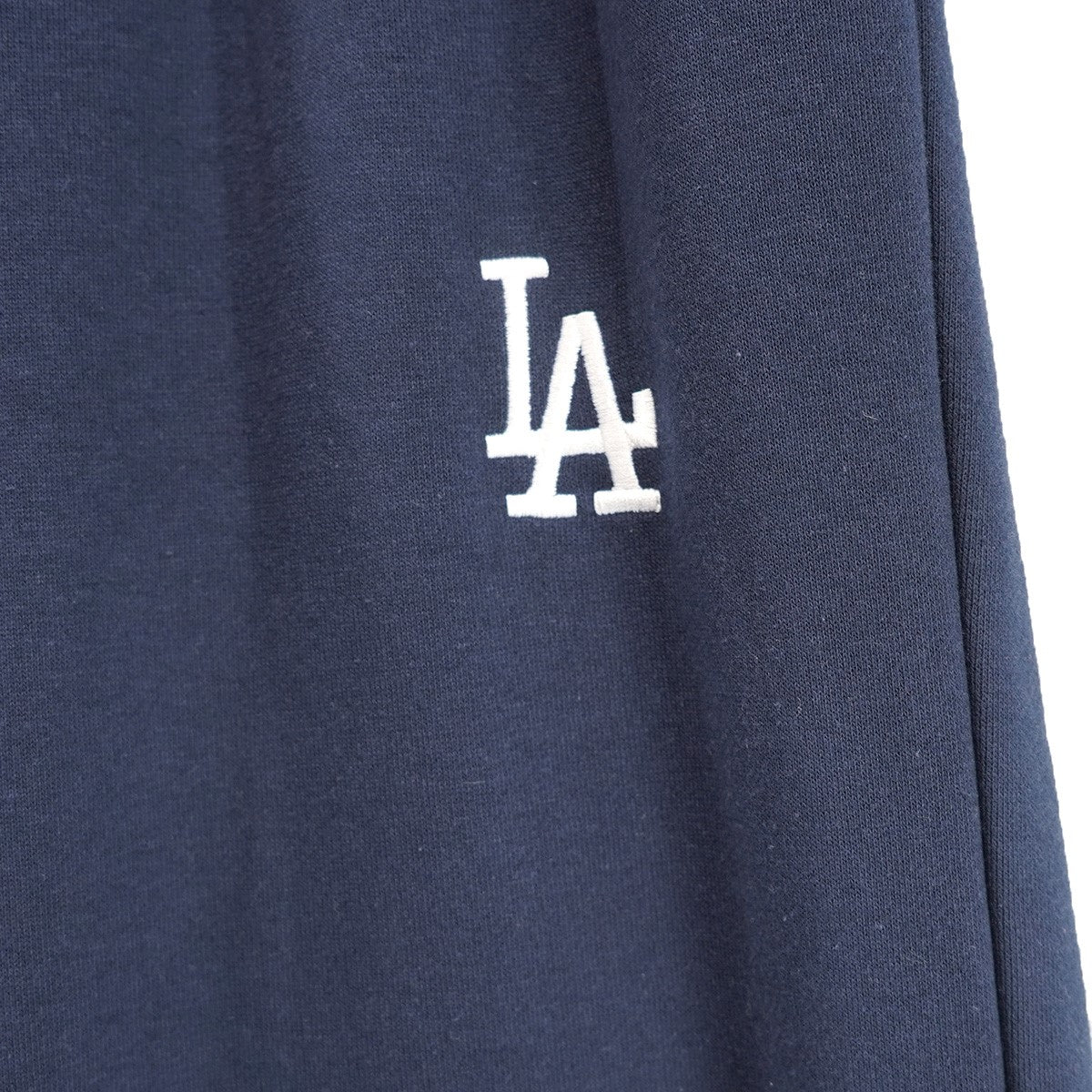 GENUINE MERCHANDISE 24SS MLB ワンポイントロゴ ロサンゼルスドジャース LA ロゴ刺繍 ワイドテーパード イージー スウェット パンツ 古着・中古-4枚目のアイテム画像