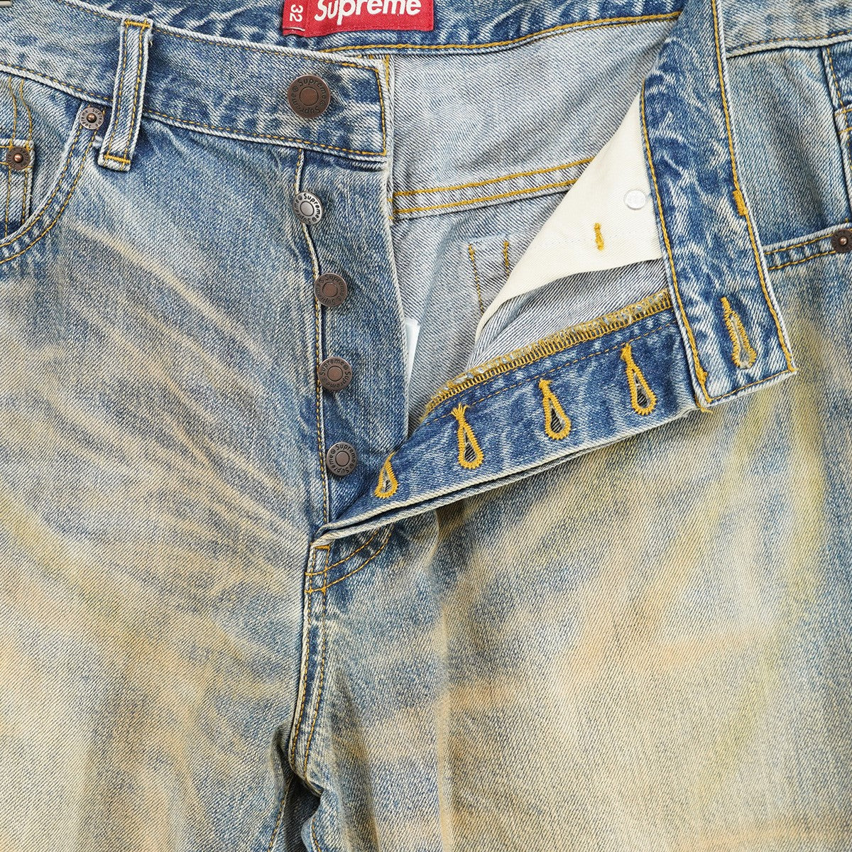 Supreme 25AW Regular Jean Vintage ヴィンテージ 汚し 加工 ストレートシルエットボタンフライ 5ポケット スター ロゴ刺繍 ジーンズ デニム パンツ 古着・中古-4枚目のアイテム画像