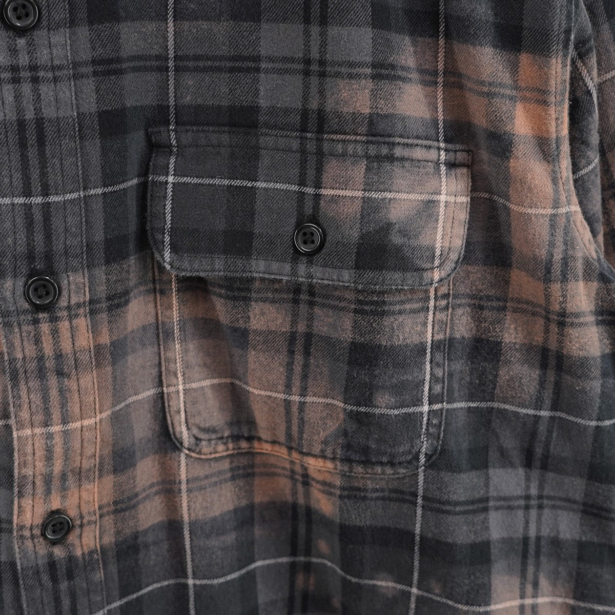 Supreme 25AW The Exorcist Flannel Shirt 楳図かずおリーガン・マクニールエクソシスト フランネル ブリーチ加工 チェック ロゴ シャツ 古着・中古-3枚目のアイテム画像