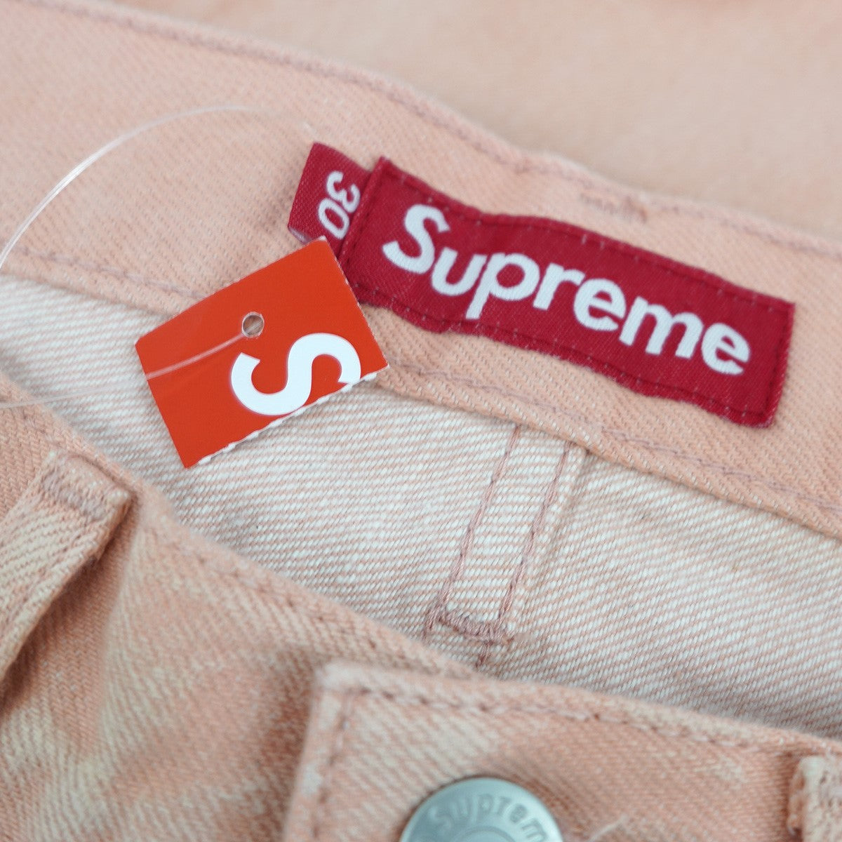 Supreme(シュプリーム) 25AW Distressed Loose Fit Selvedge Jean