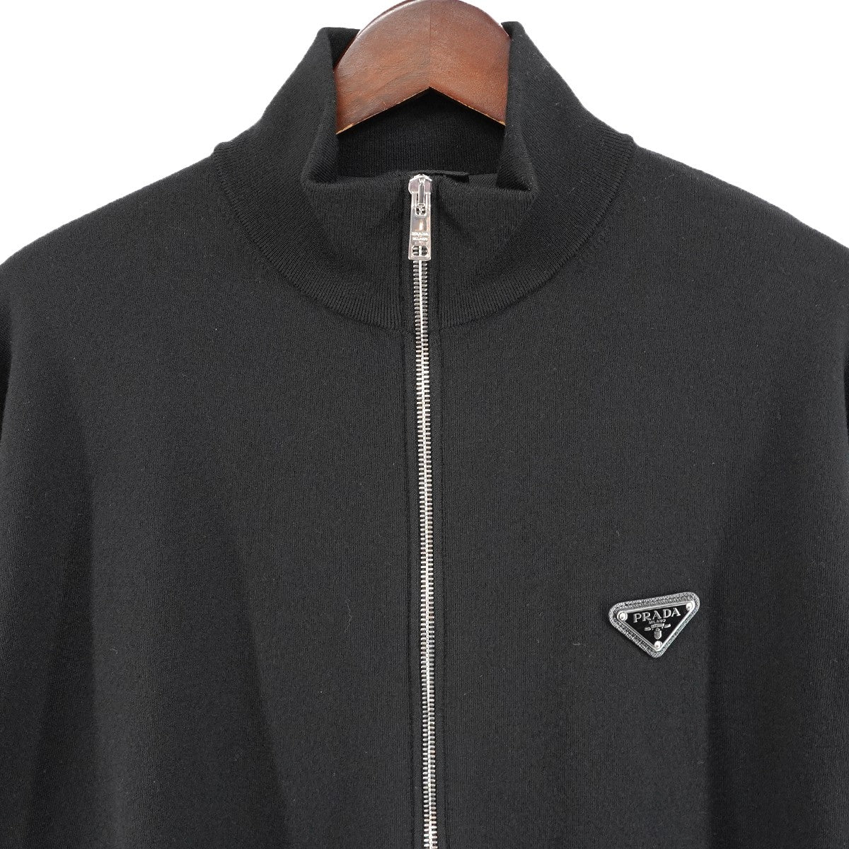 PRADA 24AW スーパーファインウールカーディガン トライアングルロゴ 三角プレート ドライバーズ ジップアップ ニット セーター 古着・中古-3枚目のアイテム画像