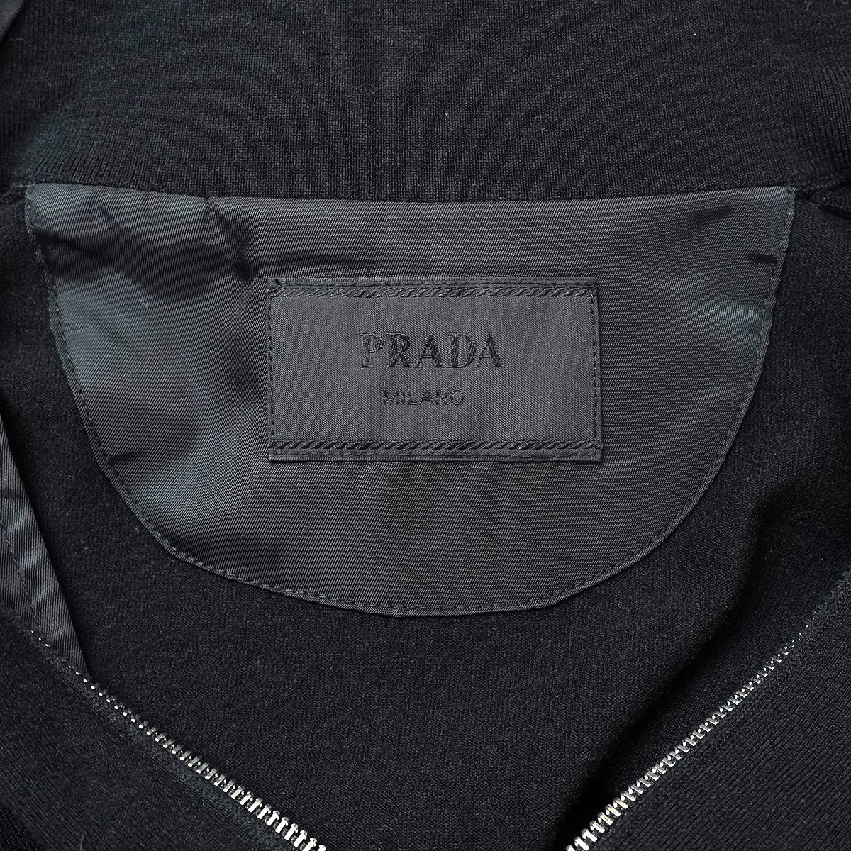PRADA 24AW スーパーファインウールカーディガン トライアングルロゴ 三角プレート ドライバーズ ジップアップ ニット セーター 古着・中古-7枚目のアイテム画像