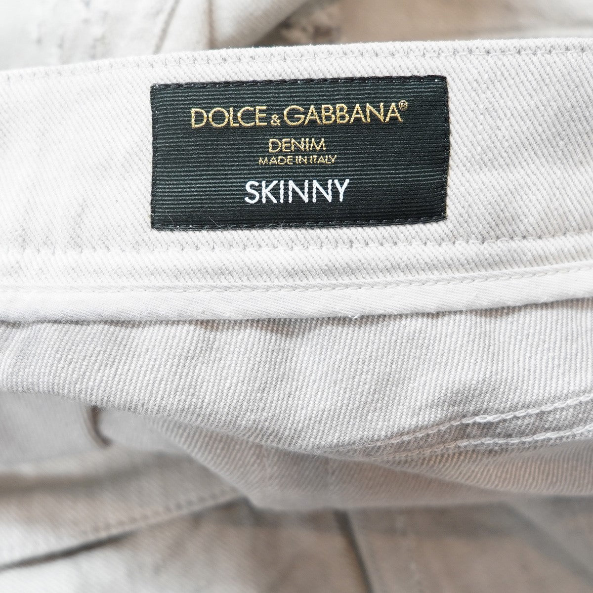 22SS SKINNY ダメージ クラッシュ リペア フェード ウォッシュ 加工5ポケット メタルプレート 刻印入りジッパー ジーンズ スキニー ストレッチ デニム パンツ