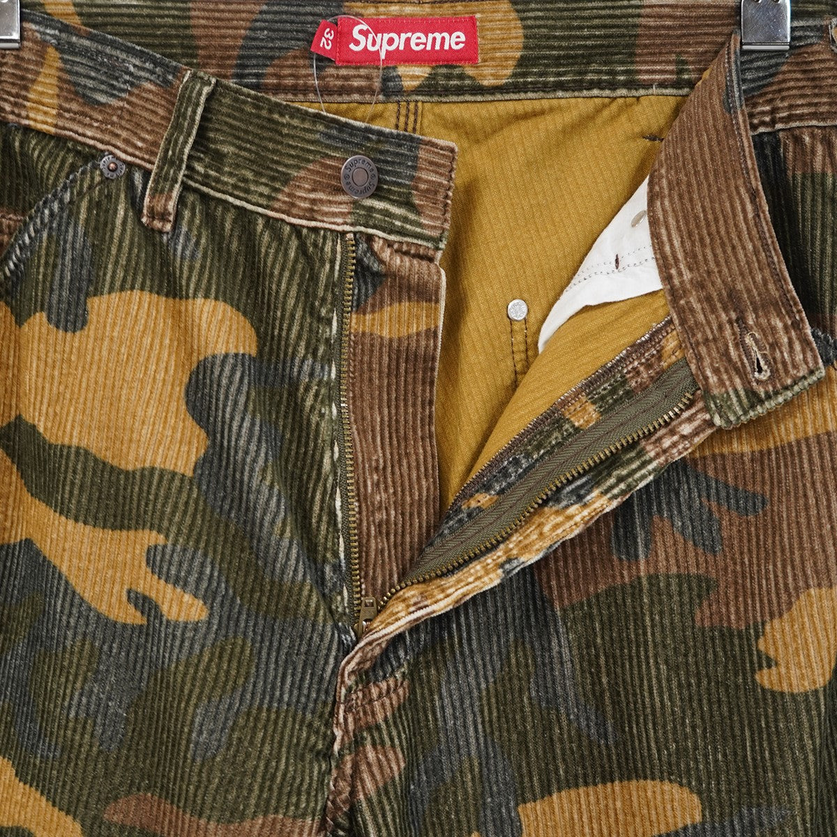 Supreme 25AW Wide Wale Corduroy Painter Pant Woodland Camoワイド ウォール コーデュロイ 迷彩 カモフラージュ ペインター パンツ 古着・中古-4枚目のアイテム画像