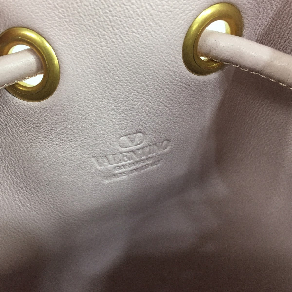 Mini V Logo SignatureVロゴ シグネチャー ミニ バケットバッグ ショルダー 鞄
