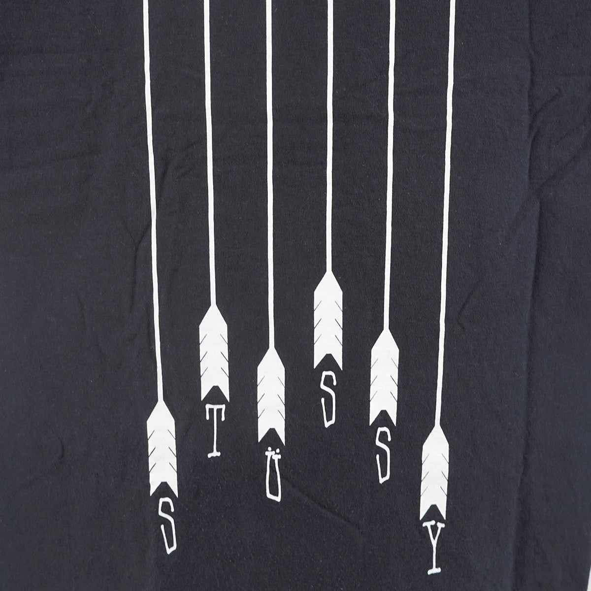 06〜07s INTERNATHIONAL STUSSY TRIBE KUKRI T-SHIRT／Tribe World Wideトライブ ククリナイフ アロー 矢 ロゴ 袖プリント 半袖 Tシャツ