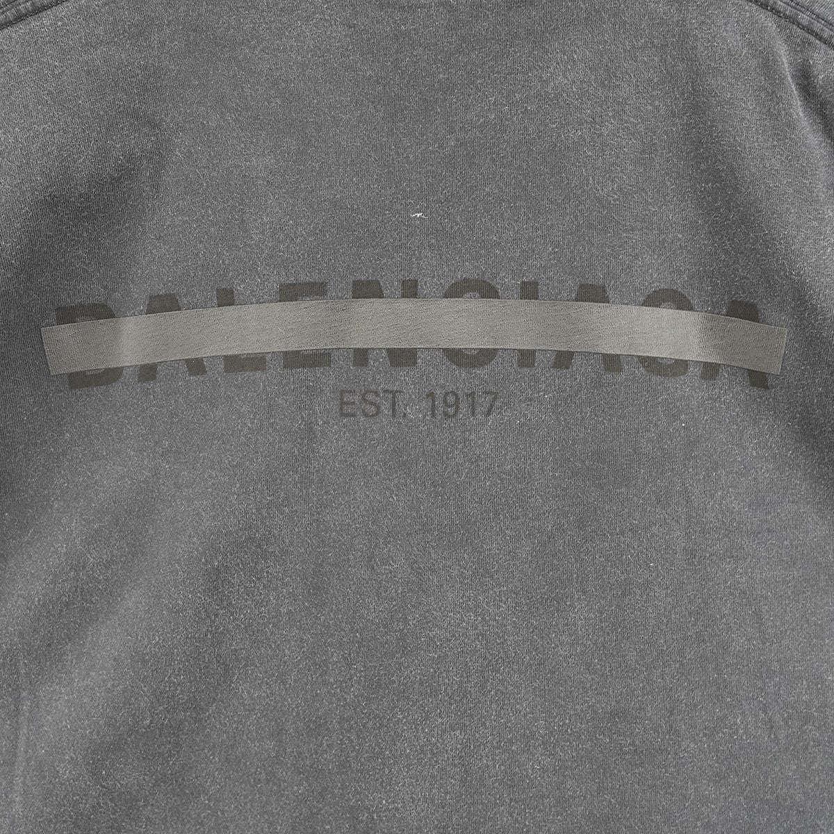 BALENCIAGA 22SS STRIKE 1917 OVERSIZED T-SHIRT ヴィンテージ Vintage フェード加工テープ ロゴ グラフィック オーバーサイズ 半袖 Tシャツ 古着・中古-2枚目のアイテム画像