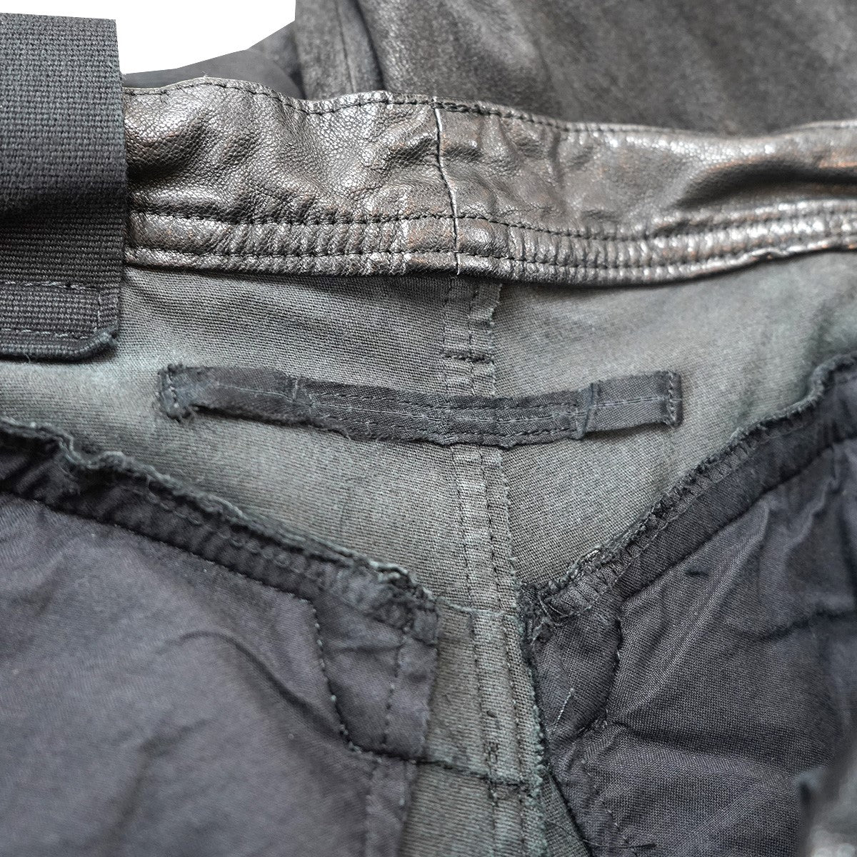 16AW [ beast; ]期 STRETCH DEERSKIN DRAPED TROUSERSストレッチディアスキン 鹿革 アシンメトリー インダストリアル スキニー レザー パンツ