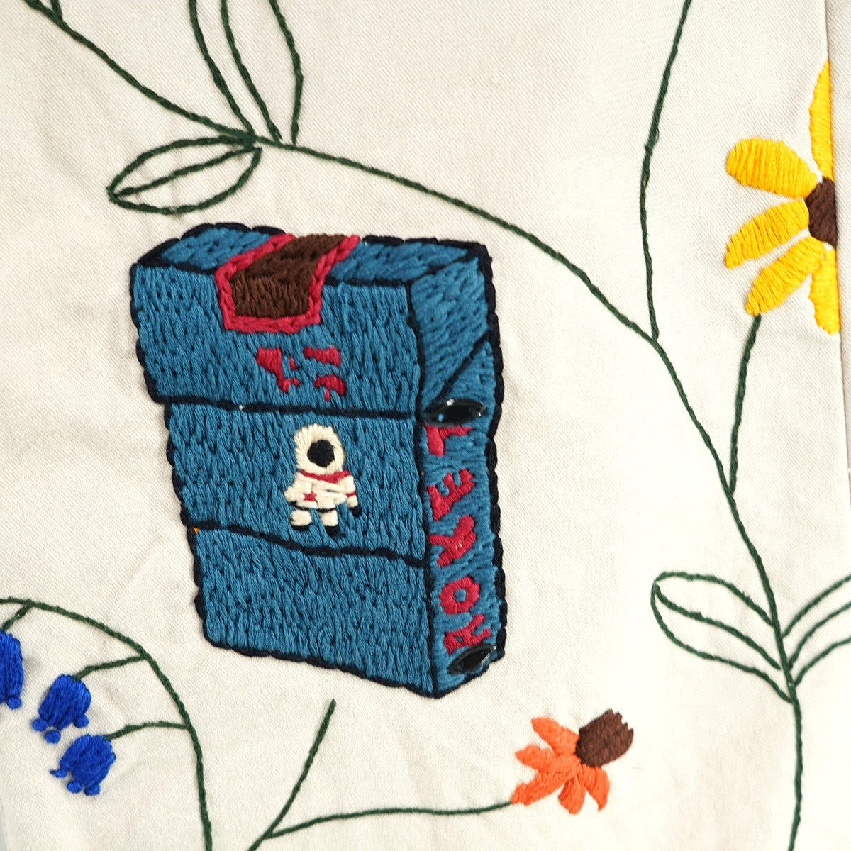 24AW Embroidery Pants オオカミ タバコ ヘルメット 花 蔦 ツタ 植物 ロゴ刺繍 ビーズ エンブロイダリー メモリアル ストレート チノ パンツ