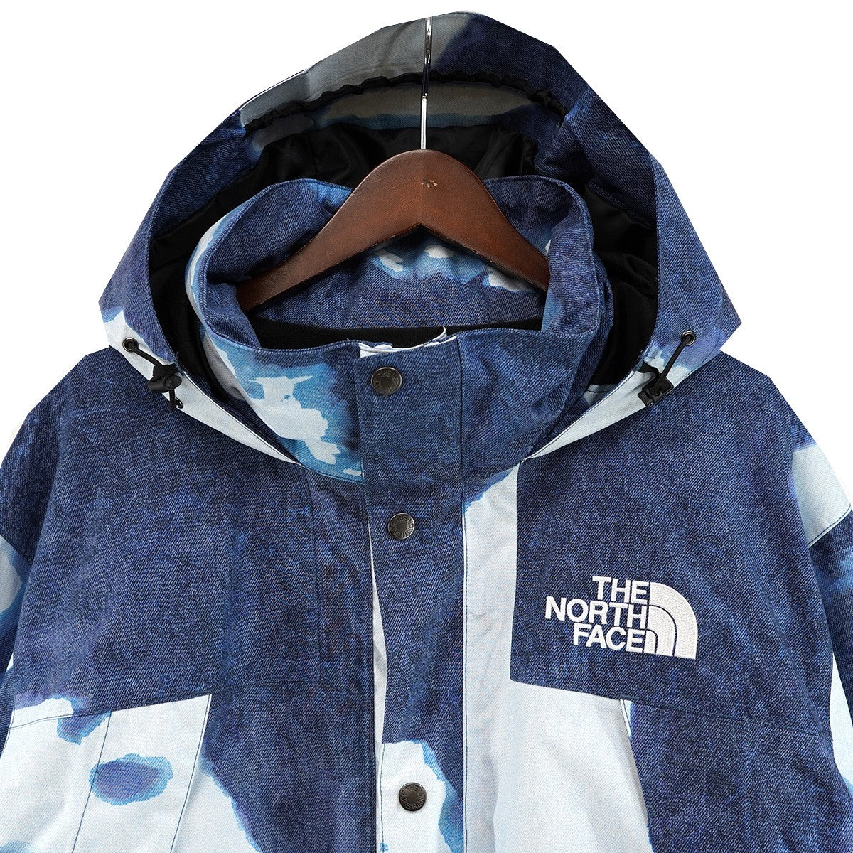 Supreme×The North Face 21AW The North Face Bleached Denim Print Mountain Jacketコラボ ロゴ ブリーチ デニム プリント マウンテンジャケット 古着・中古-4枚目のアイテム画像