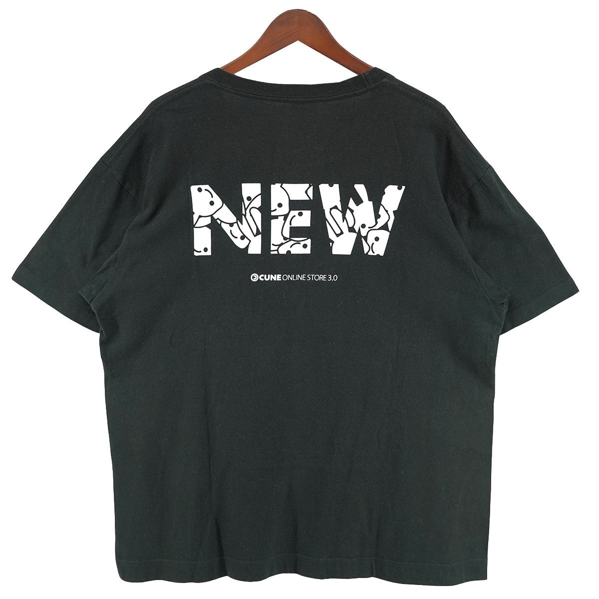 CUNE ONLINE STORE 3．0T-SHIRTSサウナスタッフ ロゴ Tシャツ