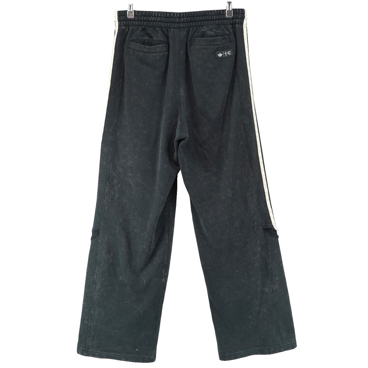 THUG CLUB×adidas 25AW × Thug Club Team Geist Sweatpants カットオフ ウォッシュ加工コラボ ロゴ 刻印アグレット メッシュパネル チームガイスト スウェット イージー パンツ 古着・中古-2枚目のアイテム画像