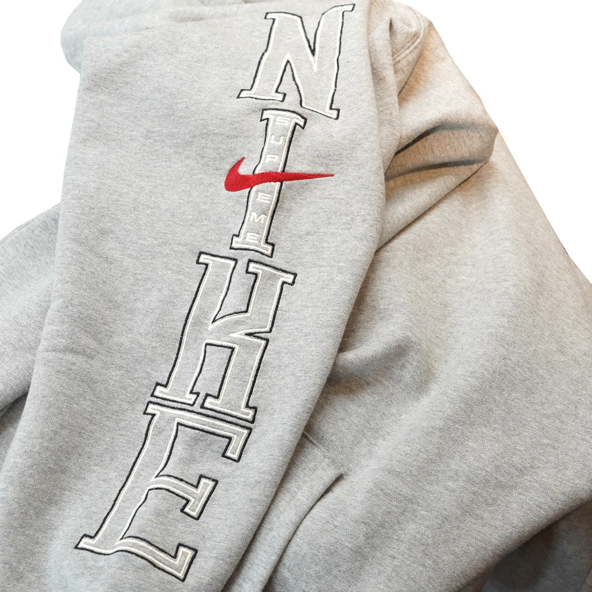 Supreme×NIKE 24SS Nike Hooded Sweatshirtコラボ ロゴ フーデッドスウェットシャツ パーカー 古着・中古-2枚目のアイテム画像