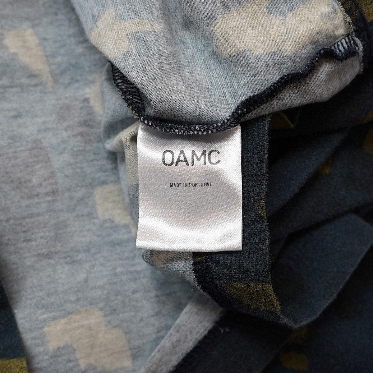 Pulse T-Shirt Camo ジャスパー・ジョーンズ テーマ アブストラクション テキスタイル ドットミリタリー 半円状切替 バックヨーク Tシャツ