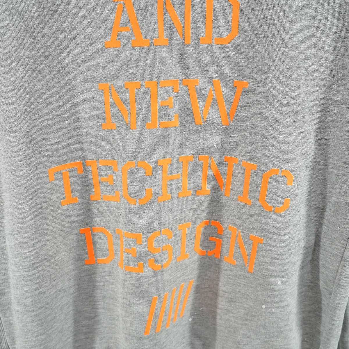 P．M．D．S． AMERICAN VINTAGE AND NEW TECHNIC DESIGN ペイント＆ダメージ加工 カンガルーポケット クルーネックスウェット 古着・中古-7枚目のアイテム画像