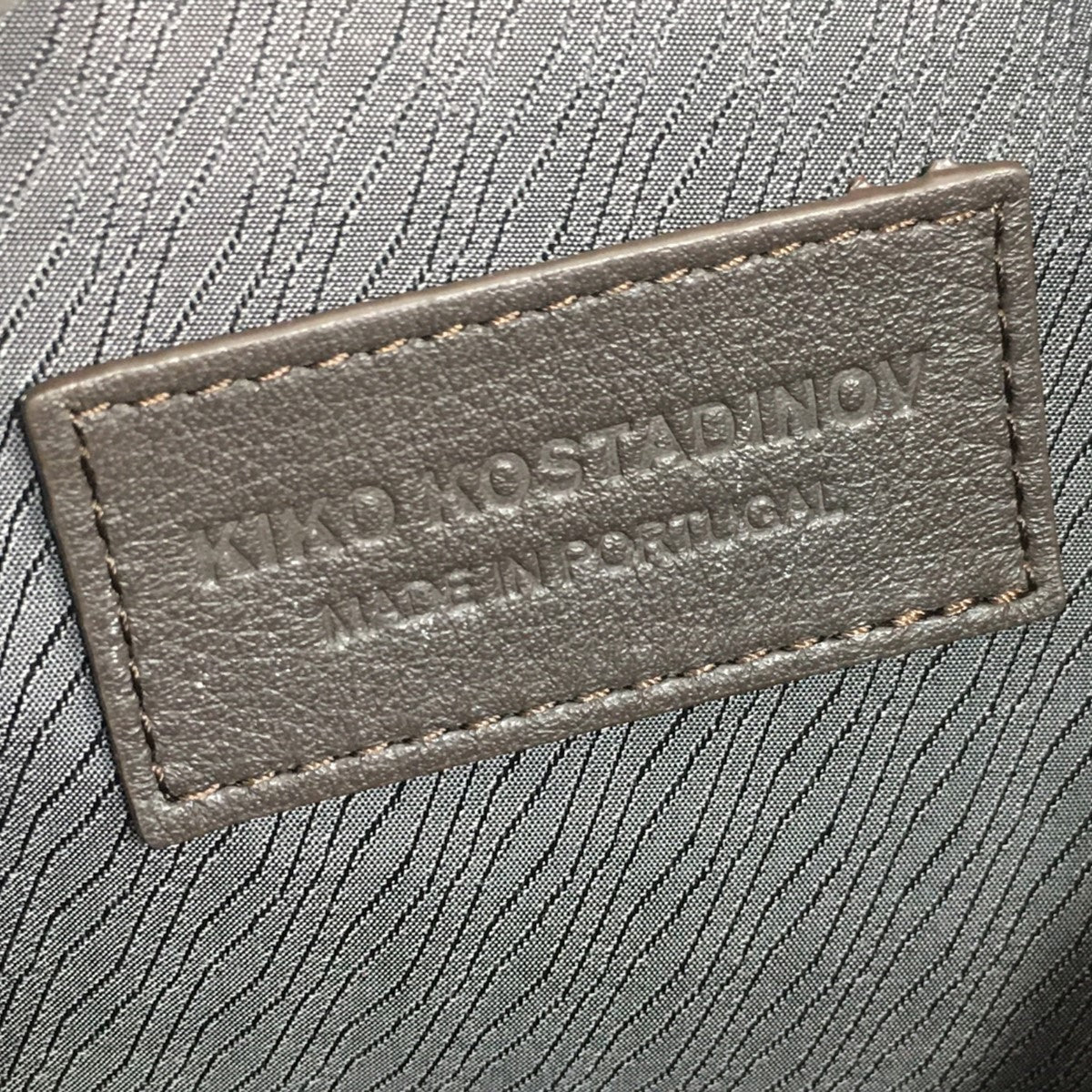 25AW Moravia Bag モラビアバッグ ハーフムーン レザー ショルダーバッグ 鞄